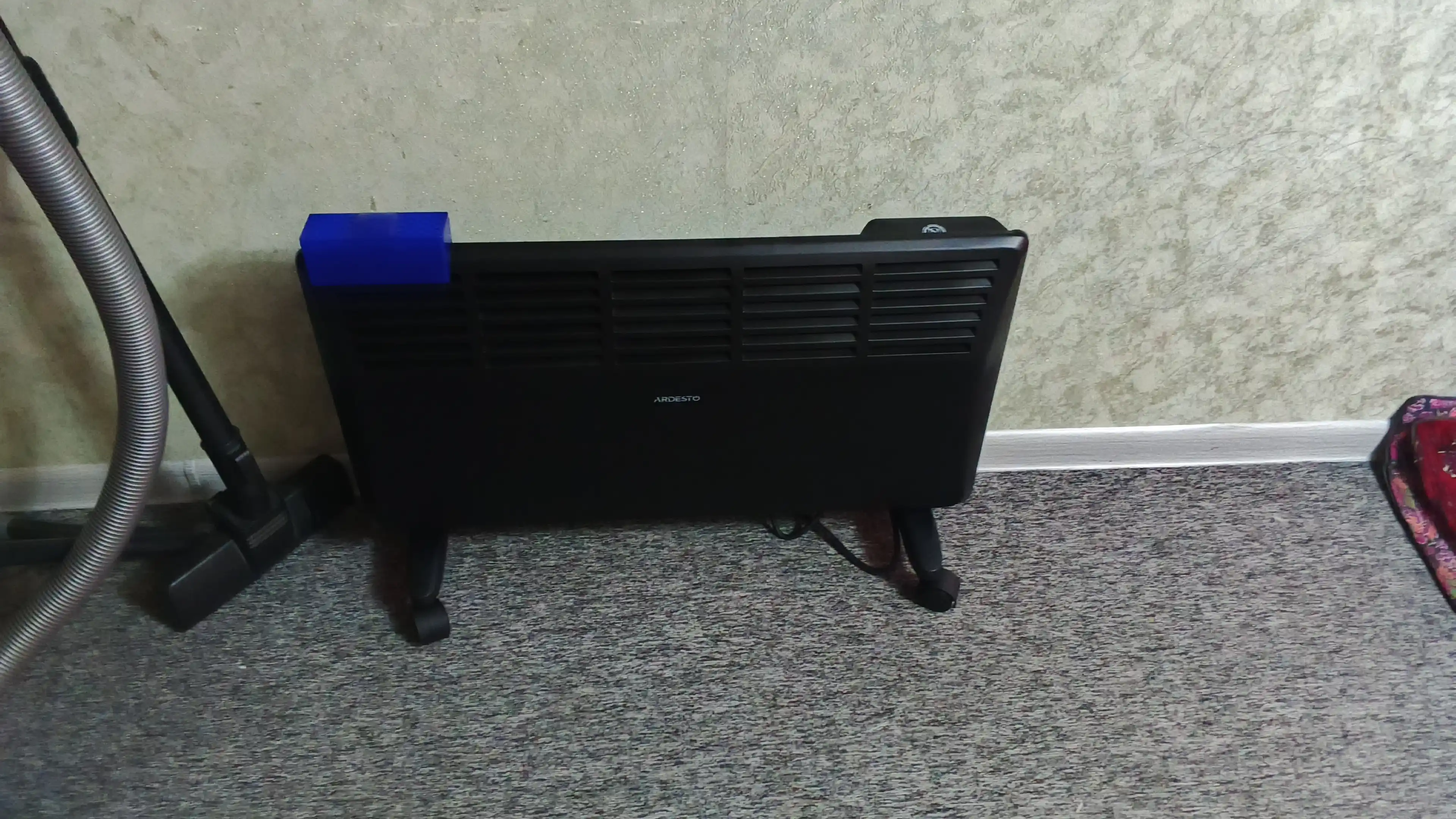 Elektr konvektorli isitgich Ardesto, 20 m2, 2000 Vt, qora, CHB-2000MBD