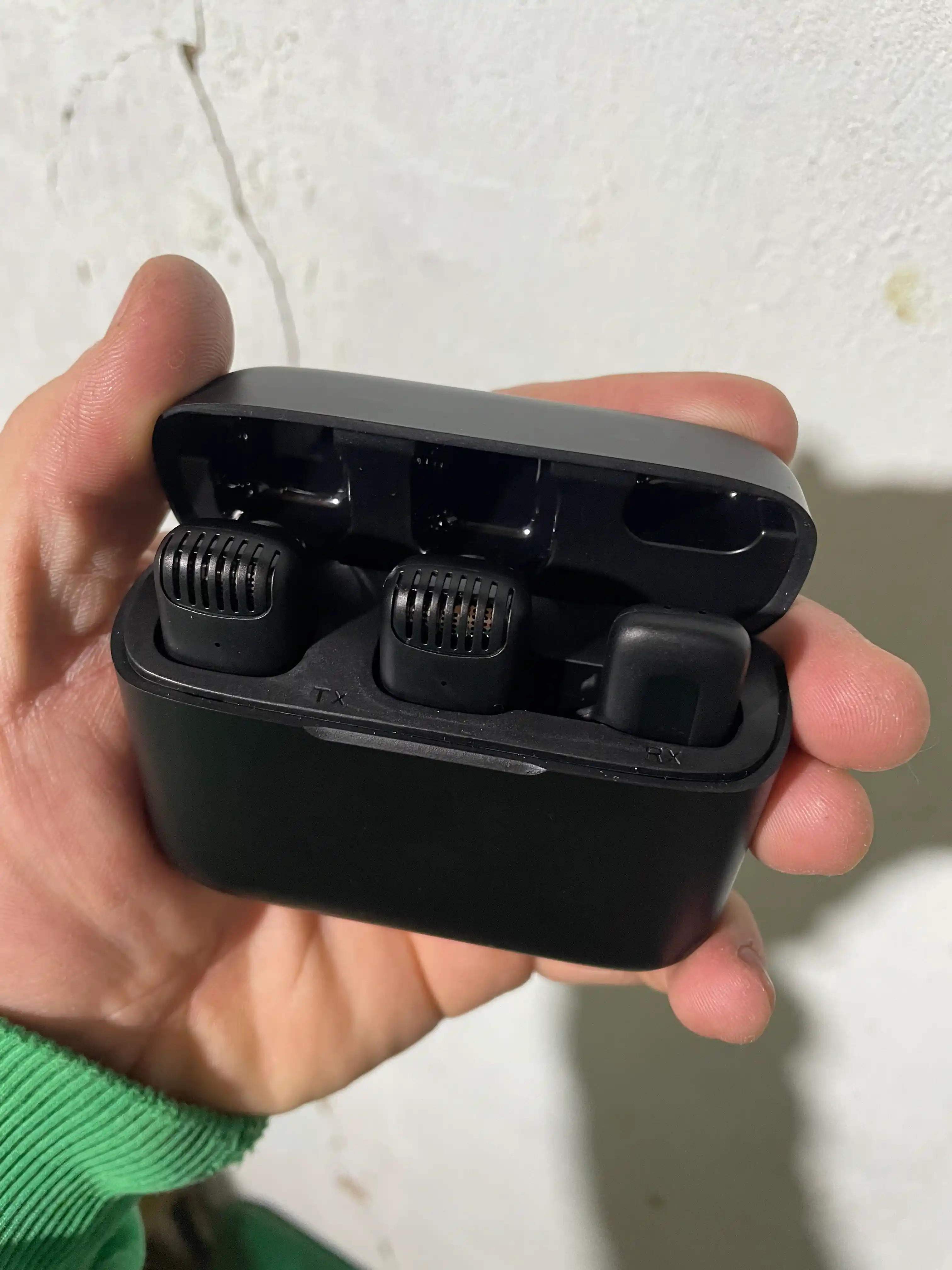 IPhone va Android uchun Type-C va Lightning ulagichlari bilan jihozlangan 2 ta 1 da simsiz ilmoqli mikrofon