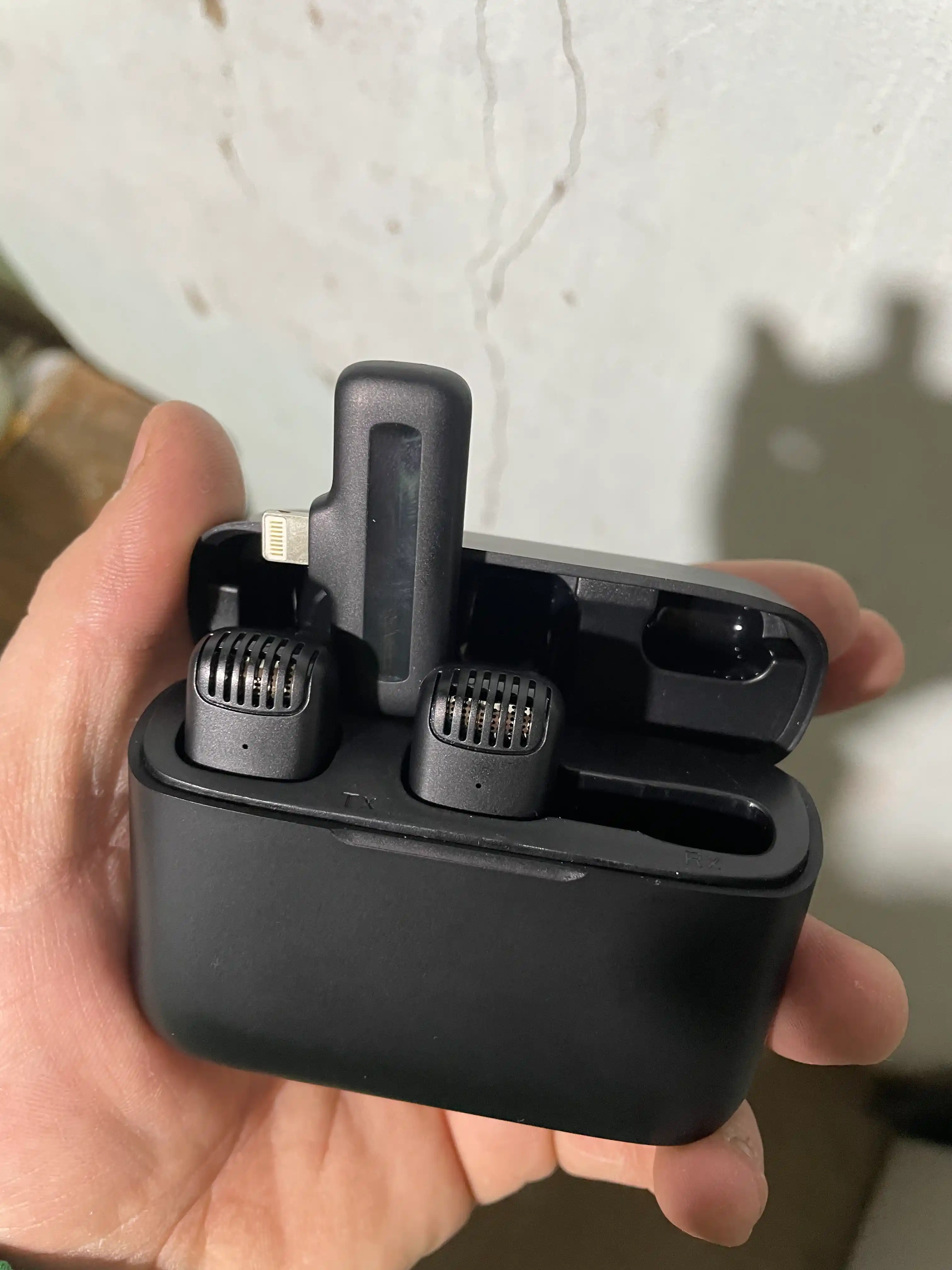 IPhone va Android uchun Type-C va Lightning ulagichlari bilan jihozlangan 2 ta 1 da simsiz ilmoqli mikrofon