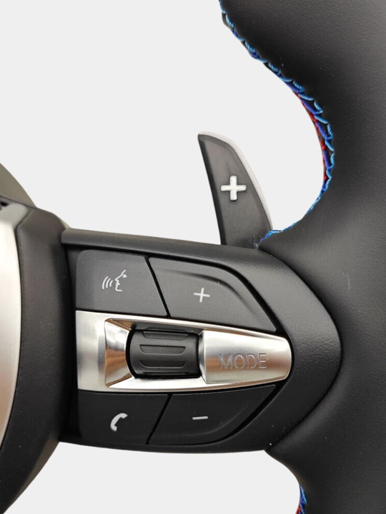 BMW avtomobil ruli