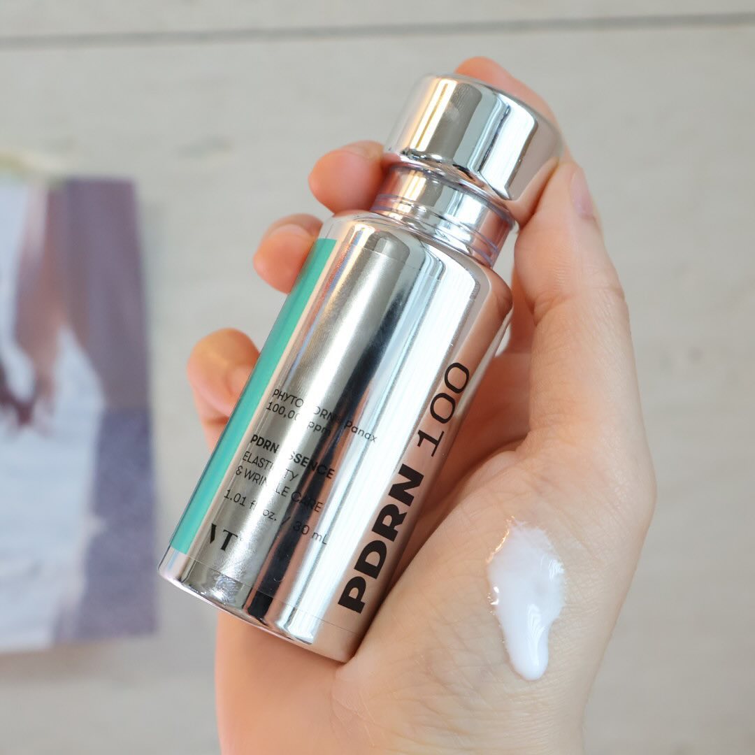 PDRN bilan VT Cosmetics yuz uchun zardobi, yoshartiruvchi, mustahkamlovchi, peptidlar va seramidlar bilan