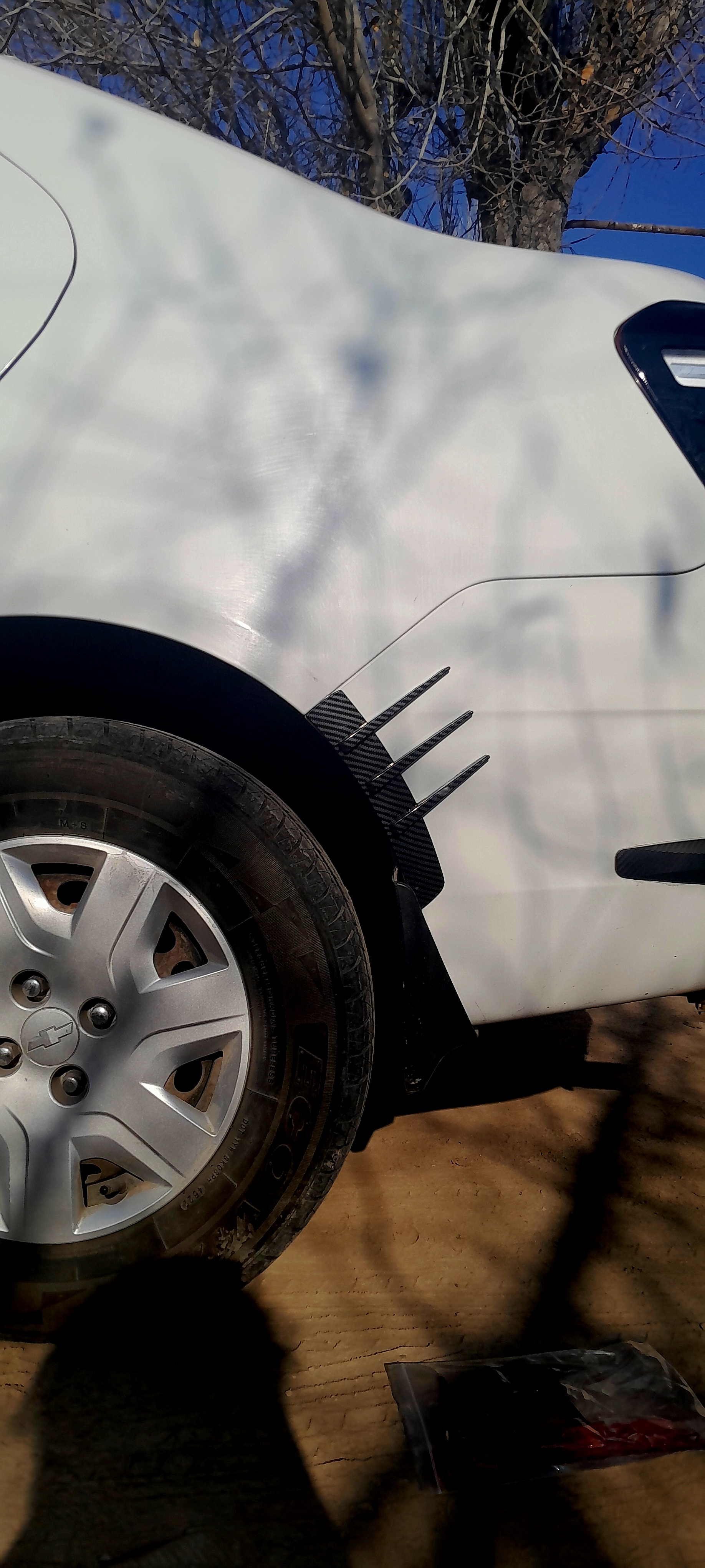 Avtomobil tanasini sozlash uchun uglerod tagliklari 2 dona