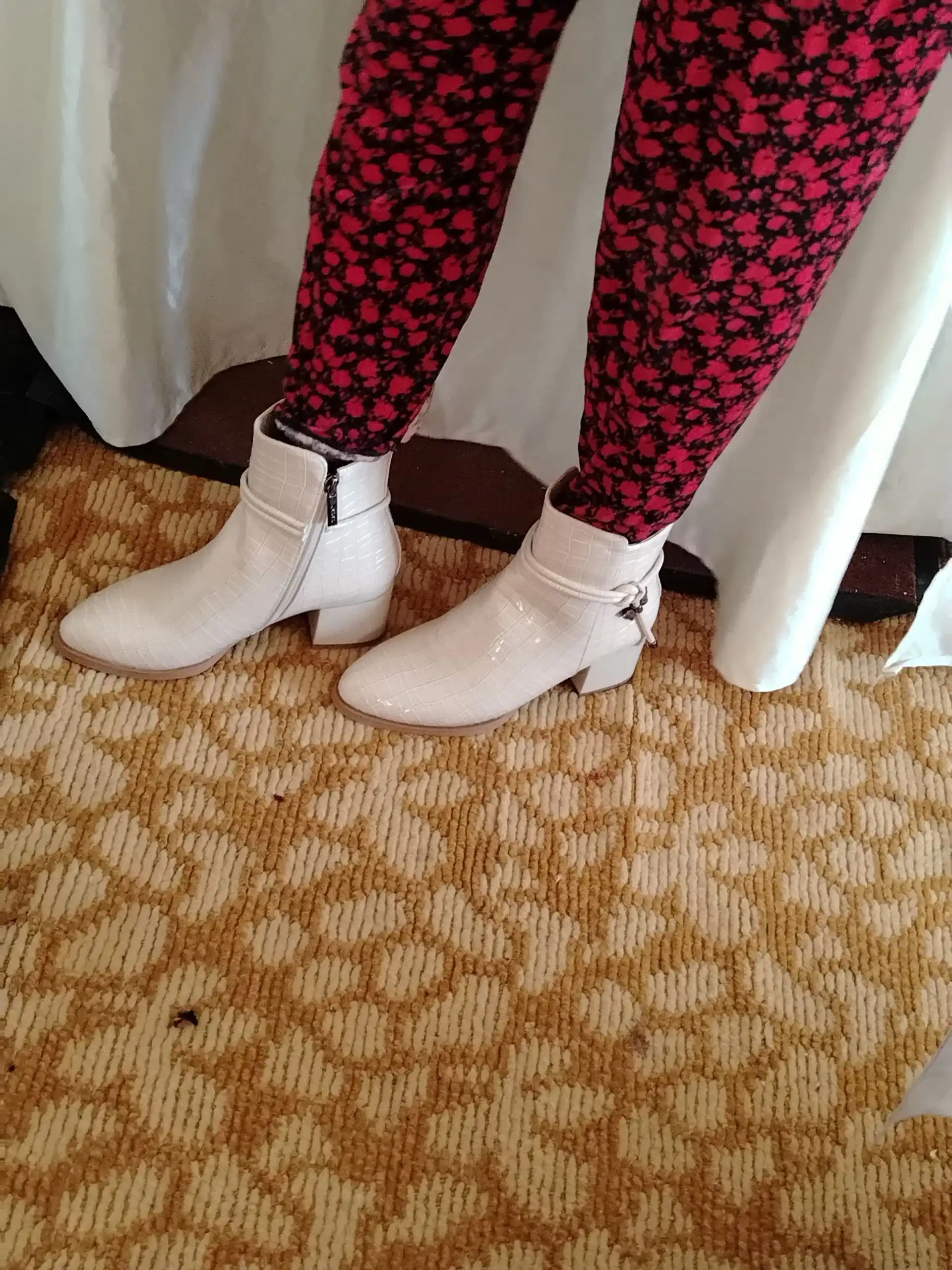 Qishki mo‘ynali ayollar etigi 36-40