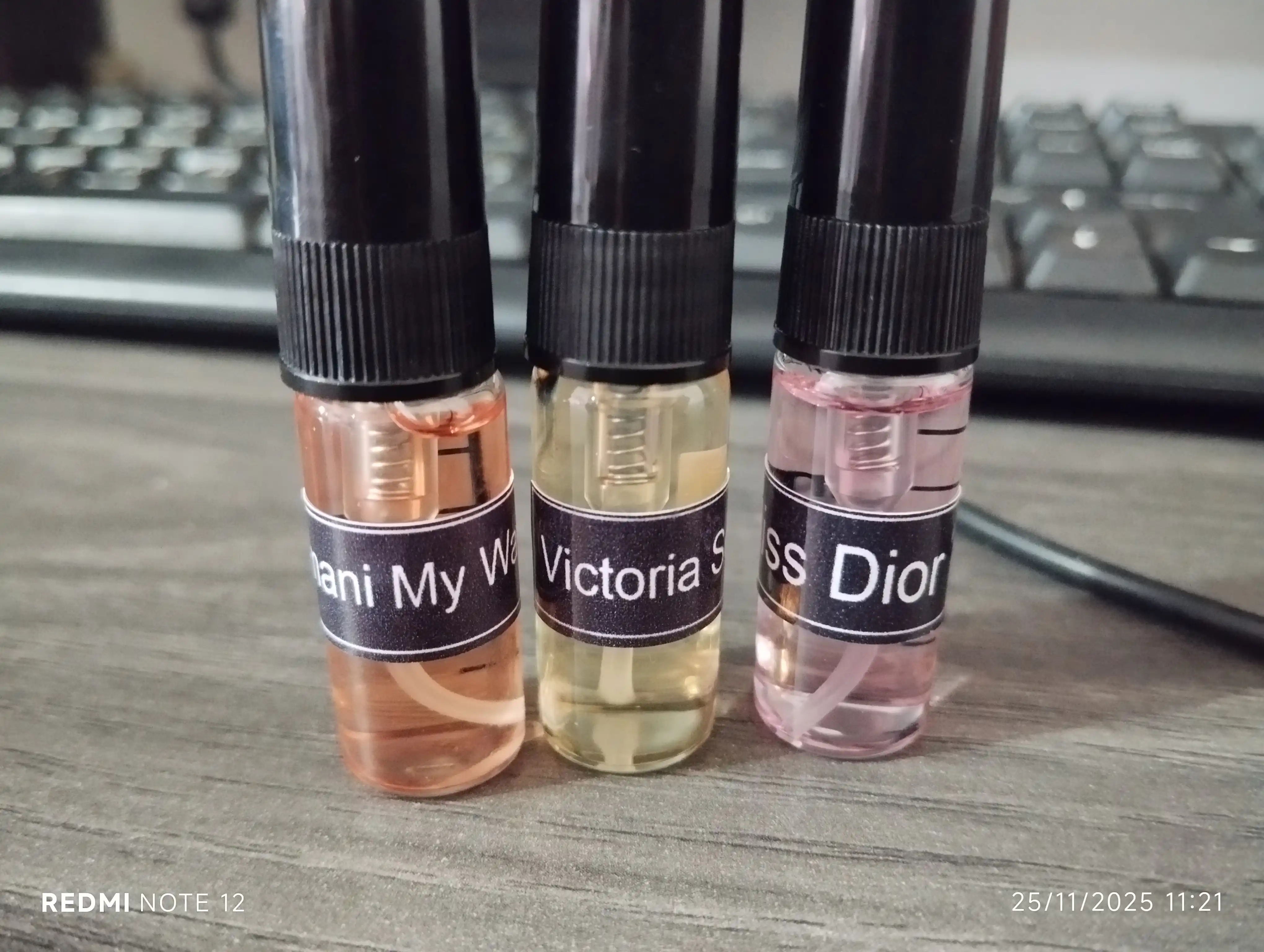 Ayollar uchun atirlar My Way, Miss Dior, Victoria Orchid, 3 ta atirlar ayollar
