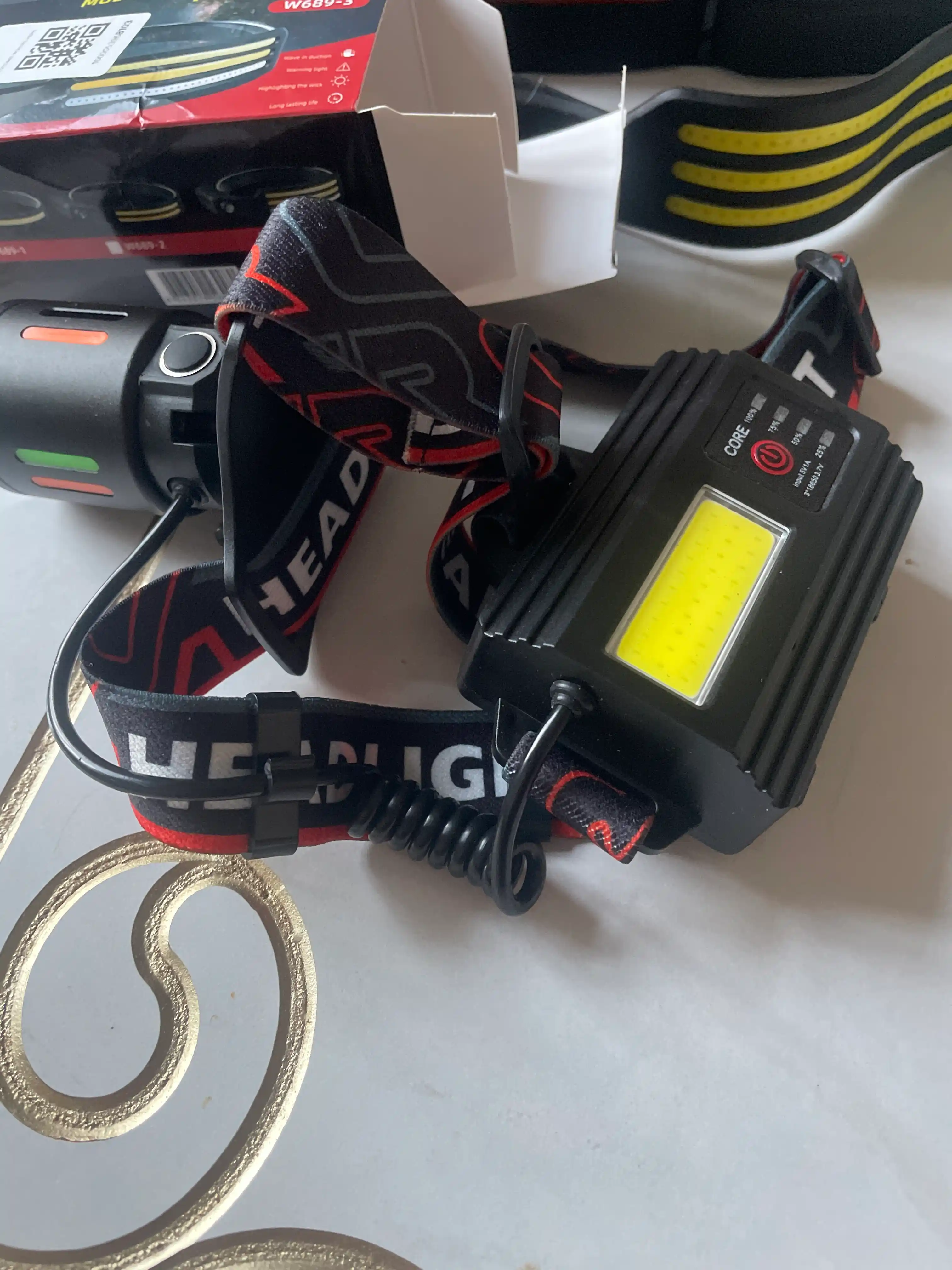 Bosh fonar, 3 ta 18650 akkumulyator bilan, orqa fonar, 7 rejim va PowerBank funksiyasi