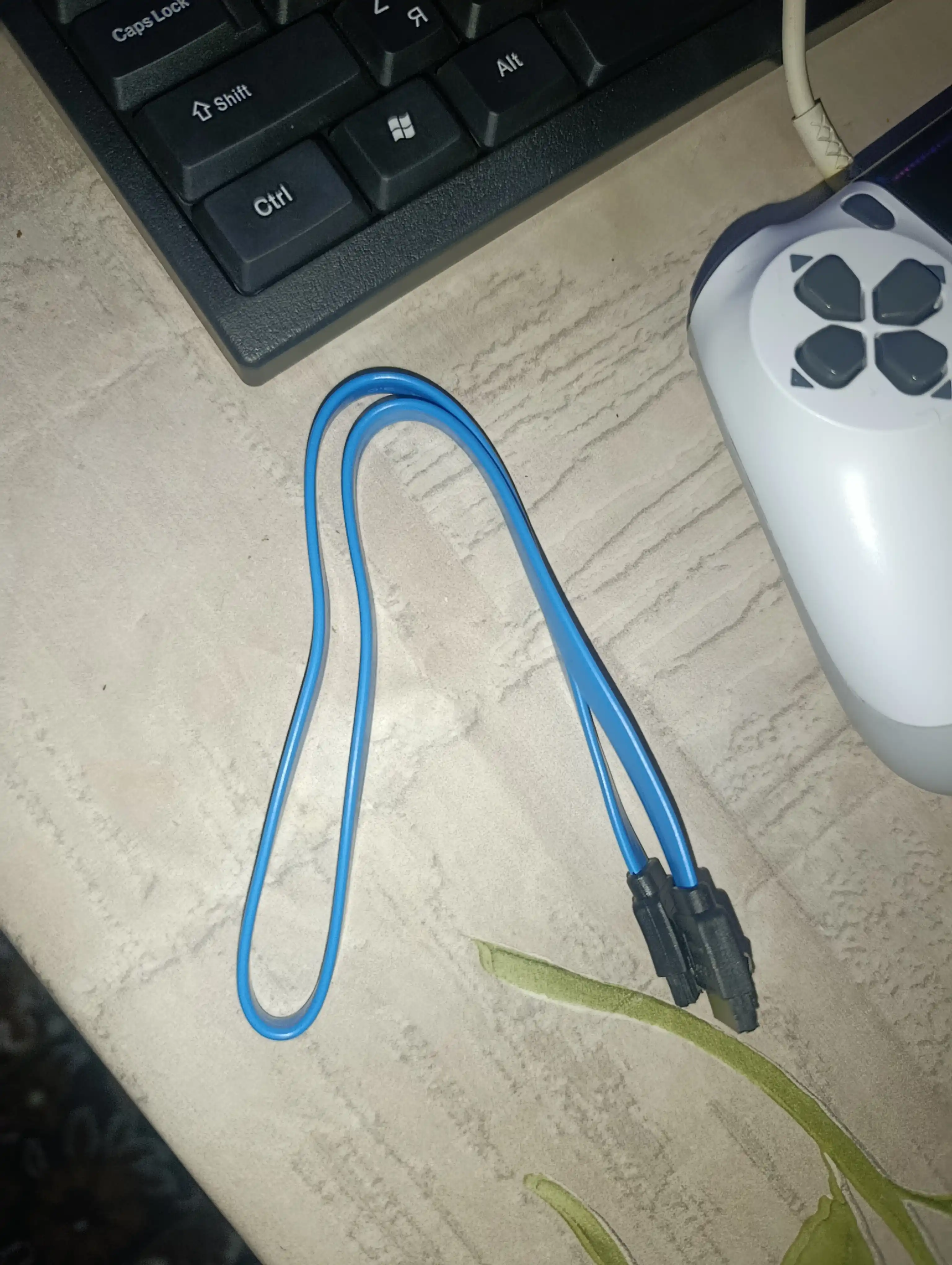 SATA shleyf kabel, 6 Gb/s, SSD, HDD, DVD ni ulash uchun qulf bilan