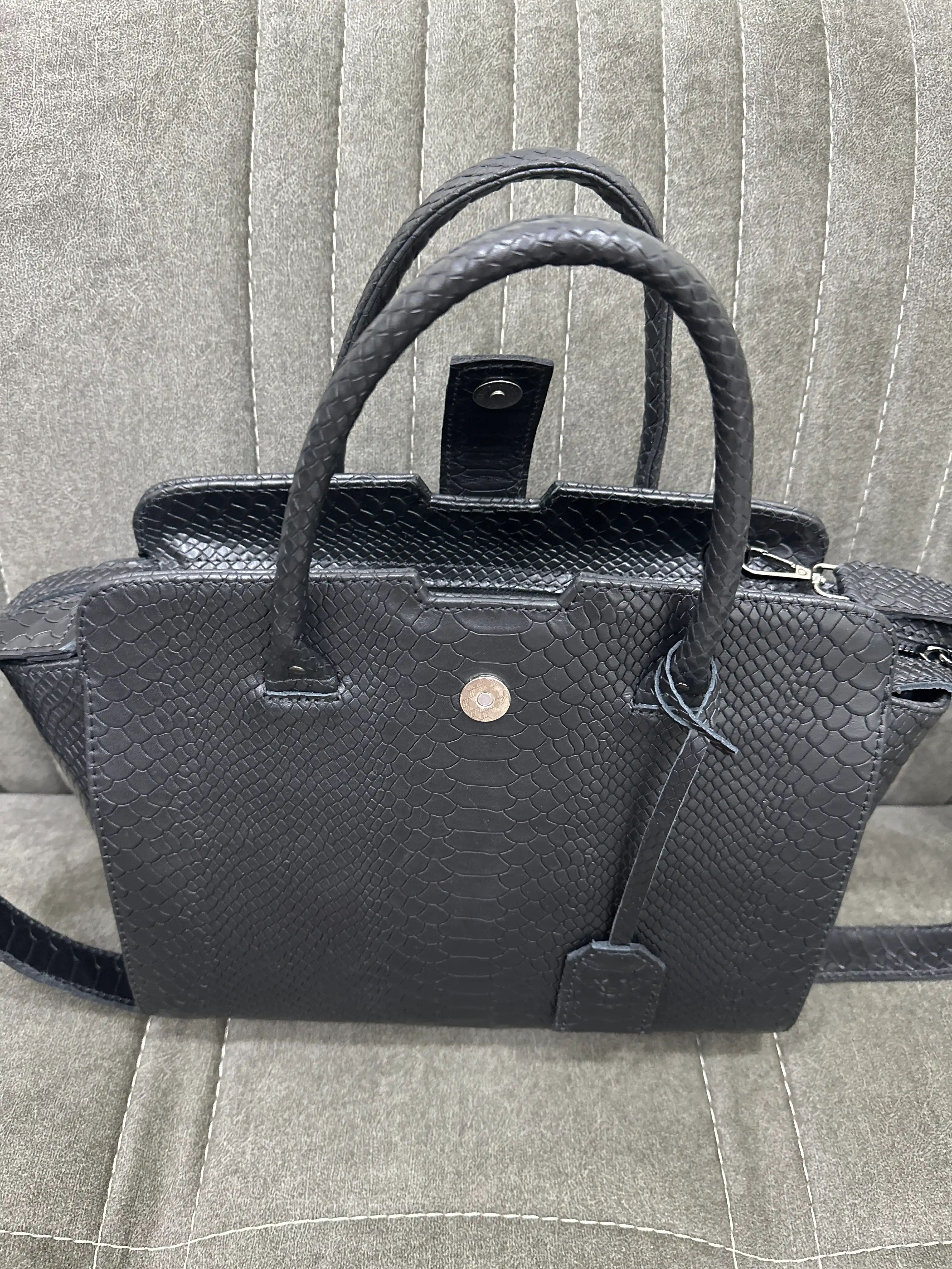 Ayollar sumkasi tabiiy charmdan Black Gator