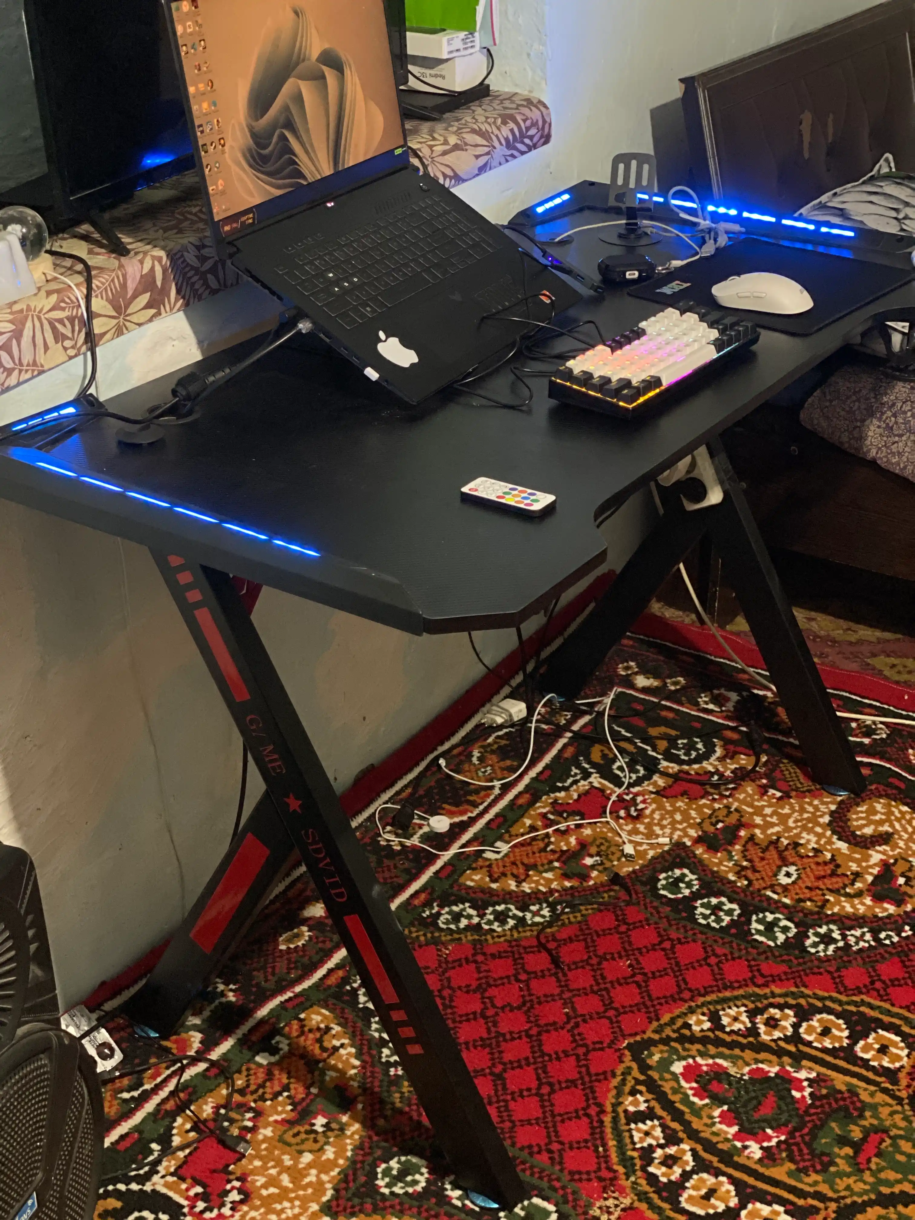 120 sm, RGB Gaming stol, Y-shaklli, kosa tutqichi va quloqchin ilgagi