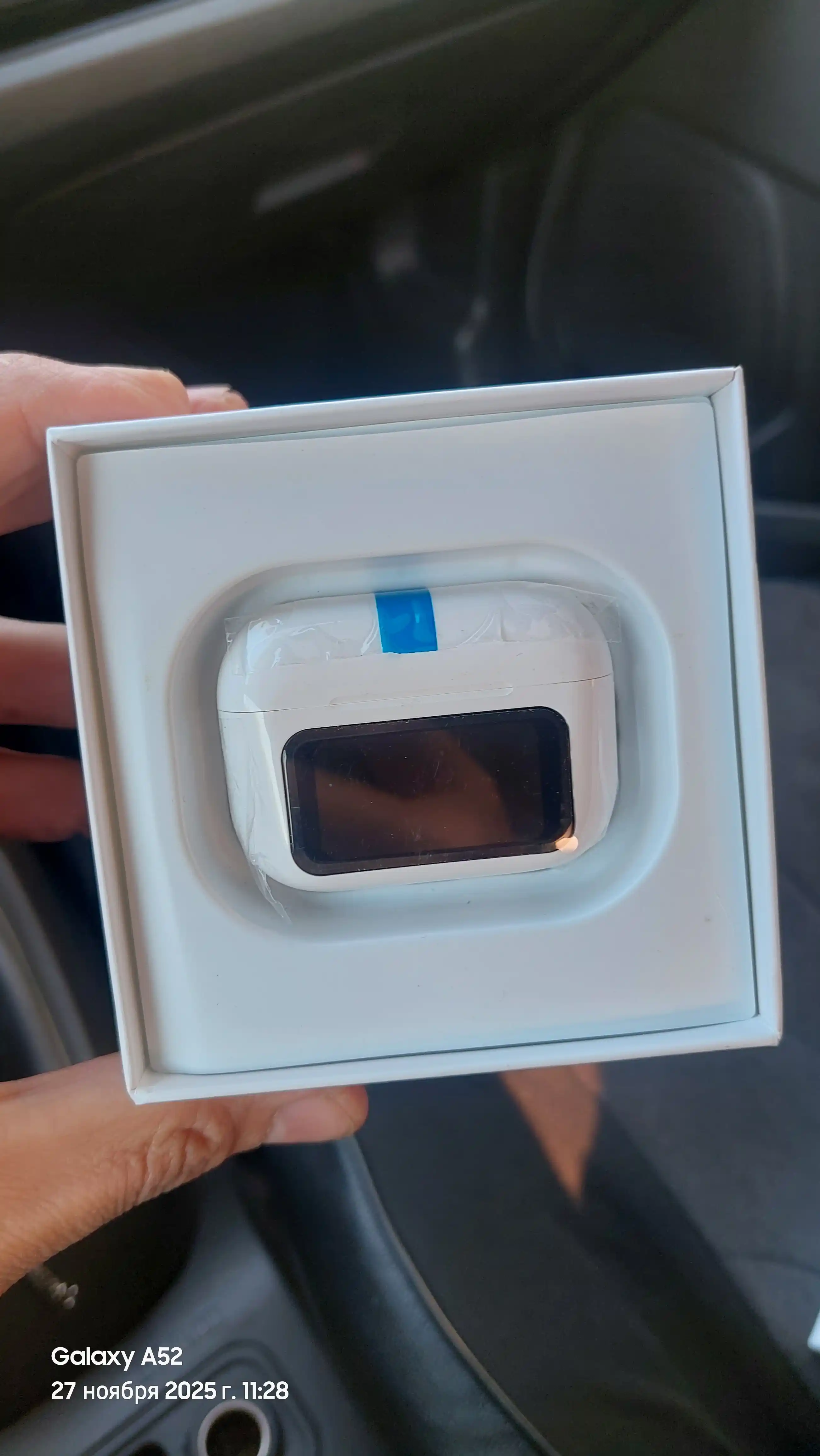 Pods 3 ScreenPods: беспроводные наушники с дисплеем для iPhone и Android