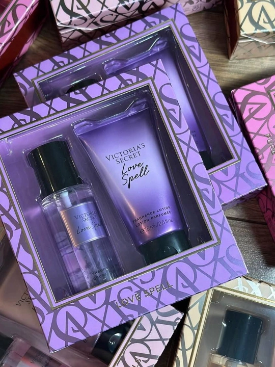 Парфюмированный подарочный набор Victoria's Secret Love Spell, Pure Seduction