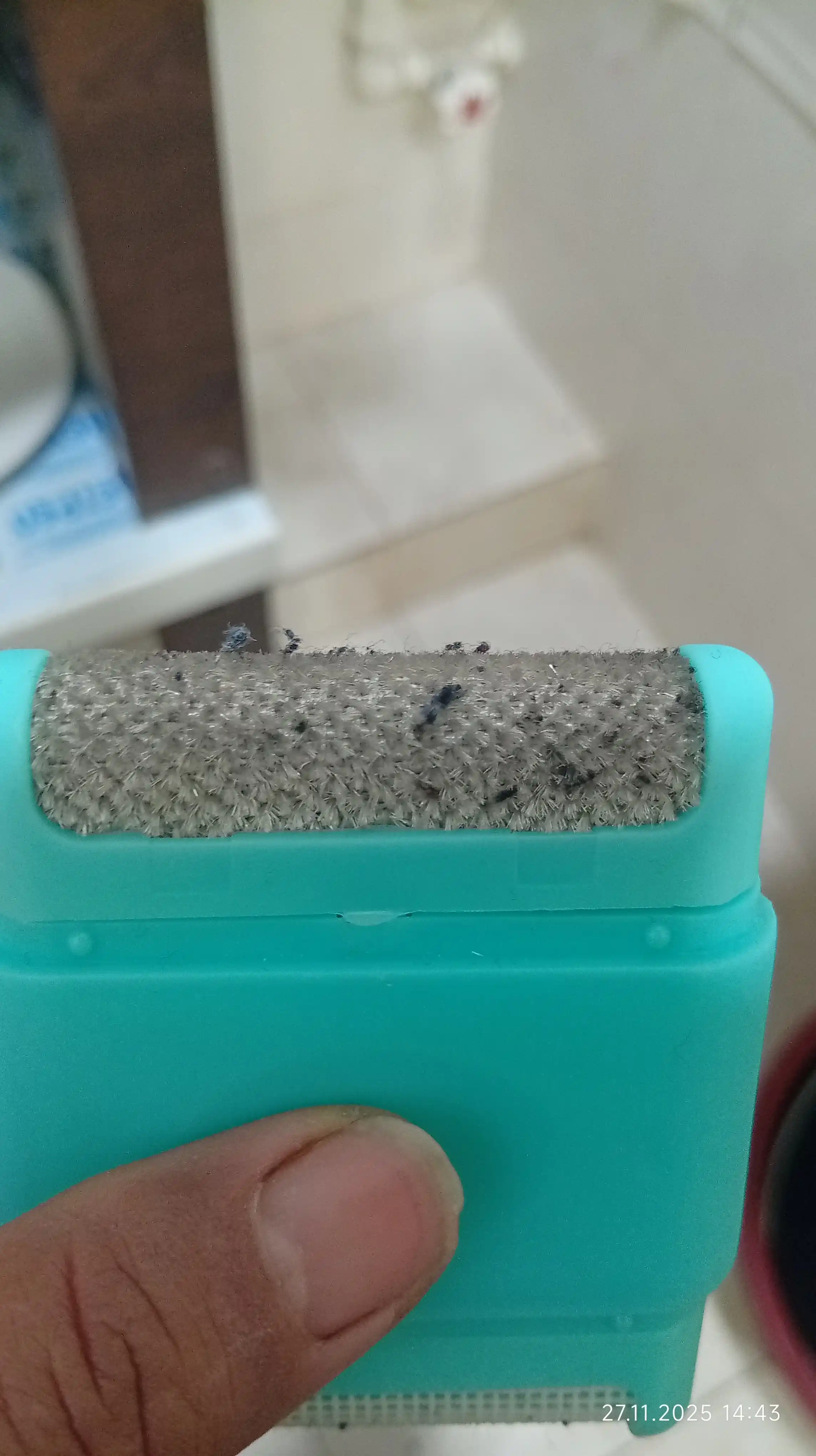 Barcha turdagi matolar uchun yumaloqchalarni tozalash mashinkasi
