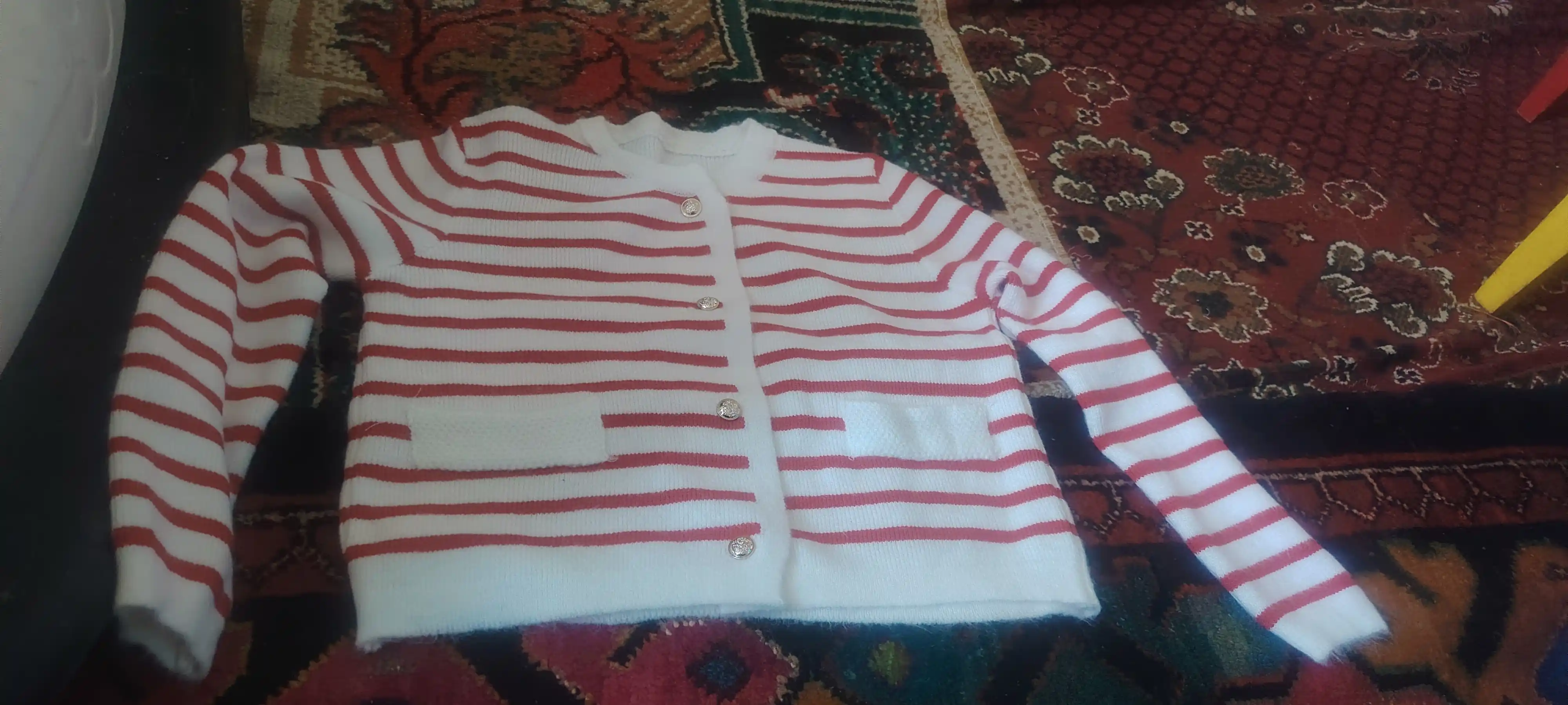 Ayollar va qizlar uchun jemferlar, kardiganlar, angorka, qalin va yumshoq