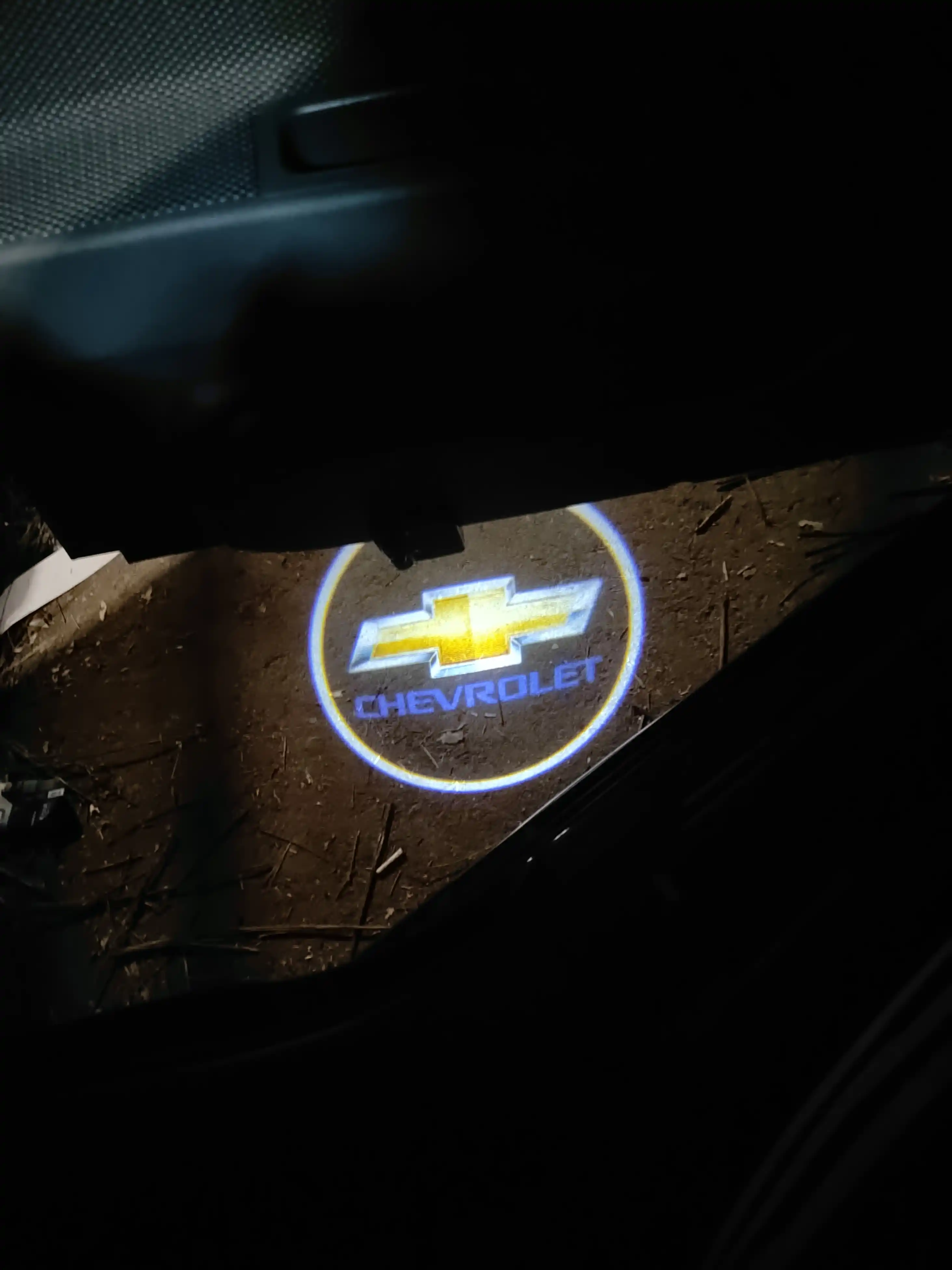 LED-проектор на дверь автомобиля — логотип Chevrolet, беспроводной, на батарейках