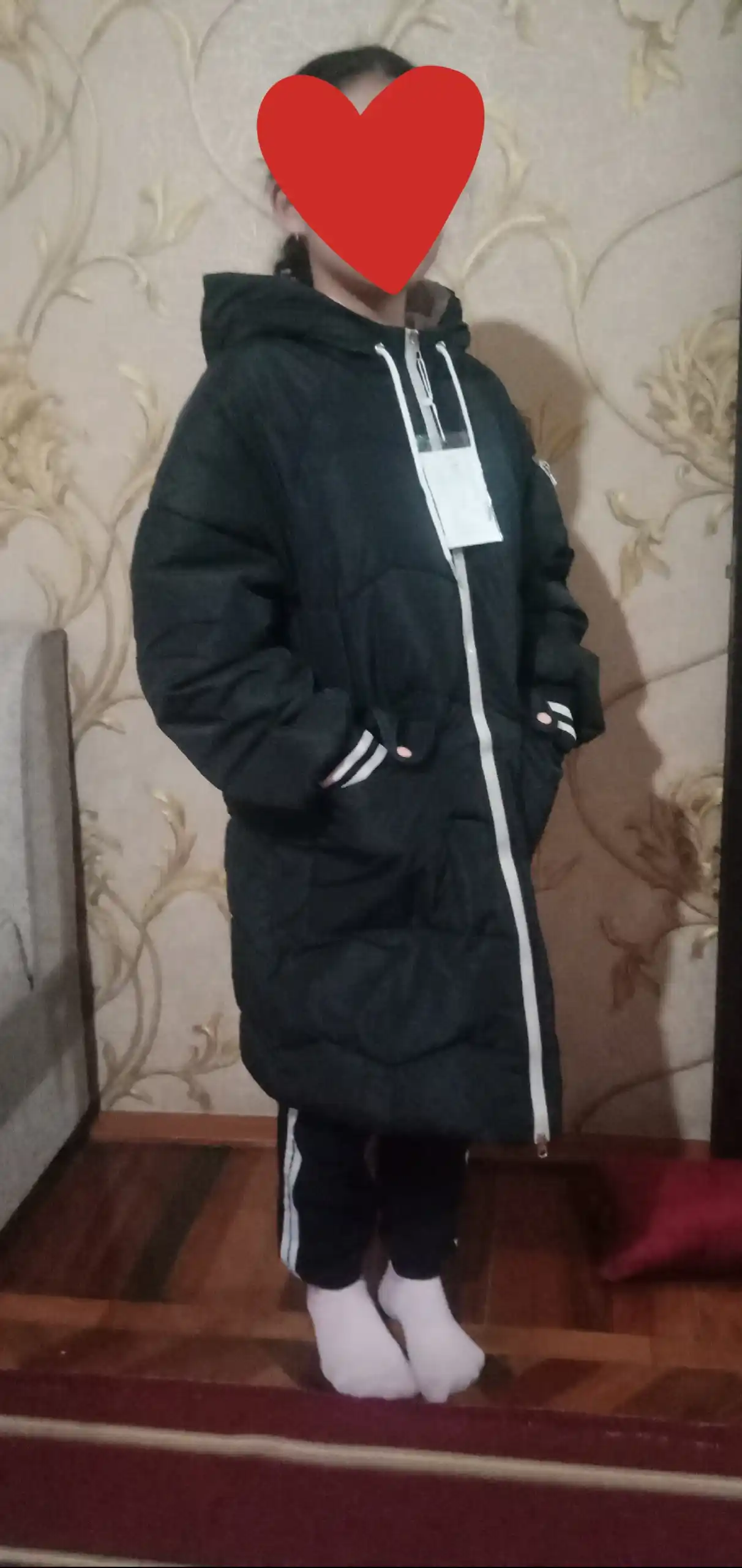 Kurtka ayollar uchun, oversize, qalin kapishoni bilan still koreyskiy kuz va qish uchun