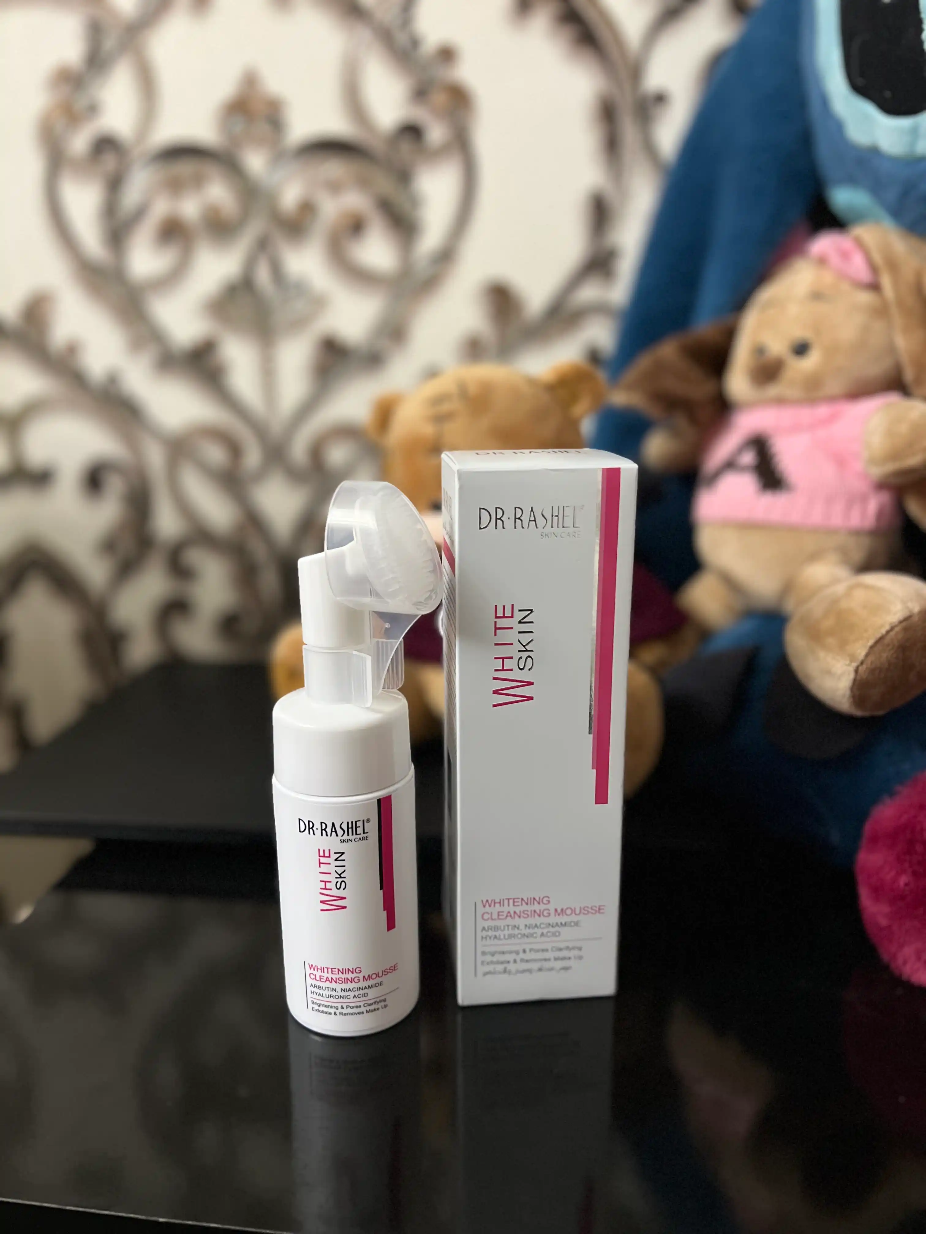 Yuz uchun oqartiruvchi va namlovchi ko'pik-muss Dr.Rashel, Whitening clean mousse