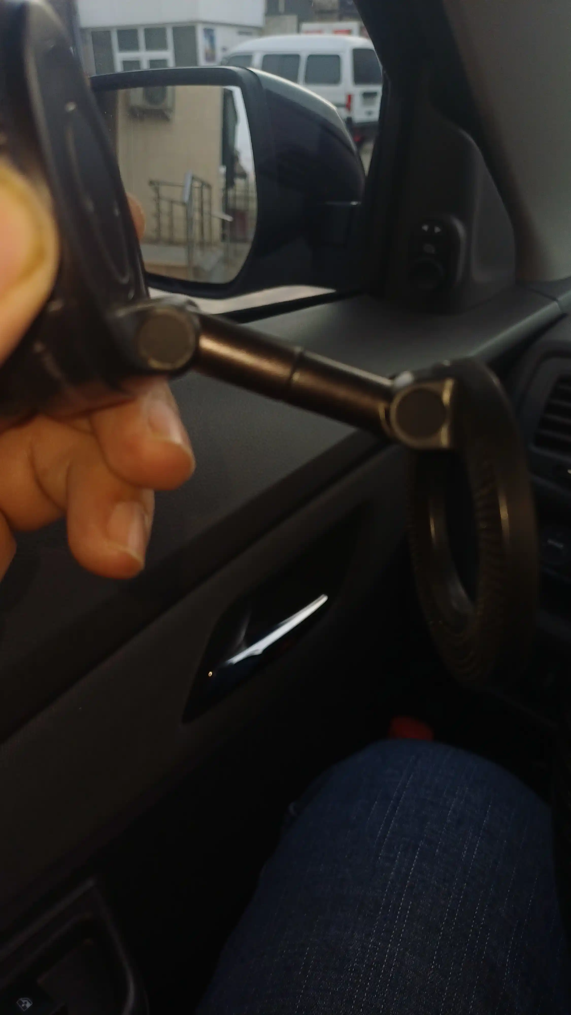 MegaSafe magnit holder — avtomobil uchun vakuumli MagSafe telefon ushlagichi, car holder