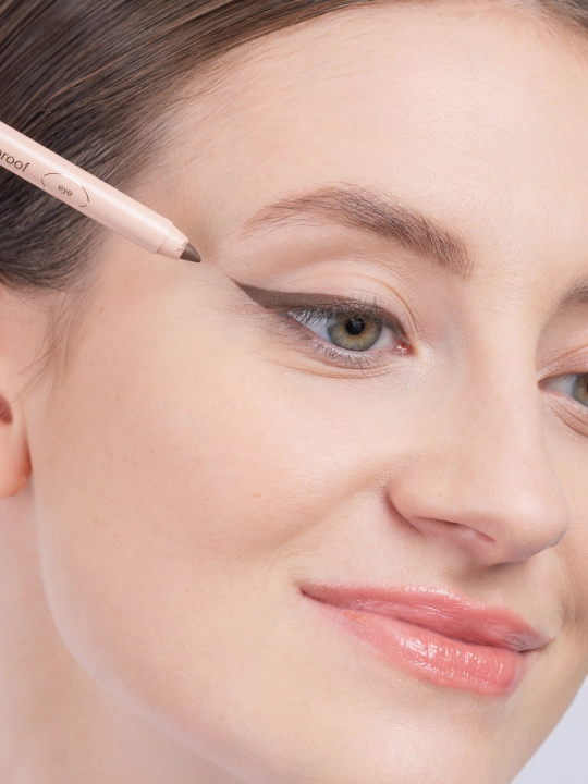 DIVAGE Карандаш для глаз Kajal Eyeliner, тон 02, 0.25 г :12/144