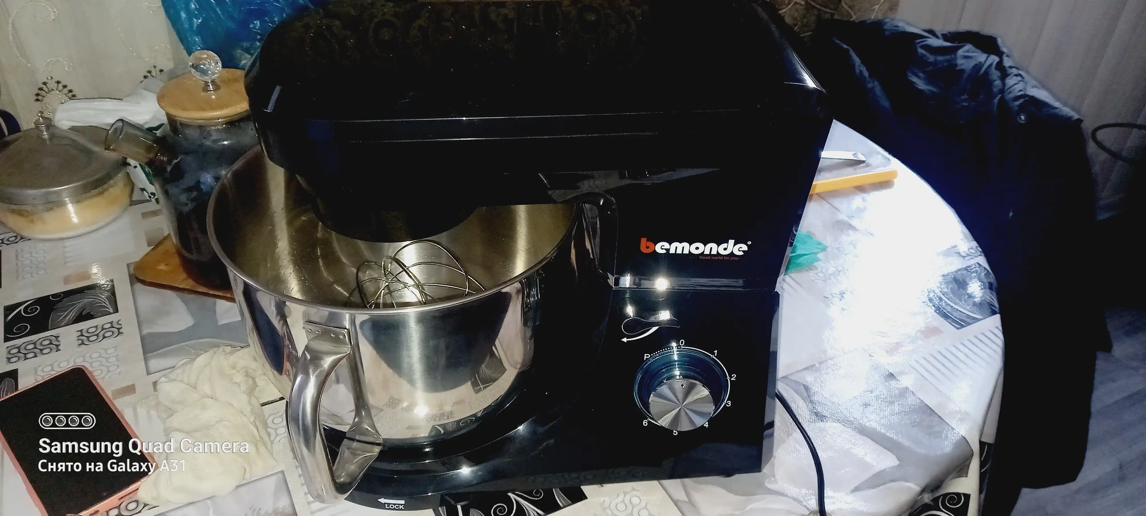 Mikser 7Litr Bemonde BM-SM1002SB, 2000Vt, 6 tezlik, temirli nasadkalar