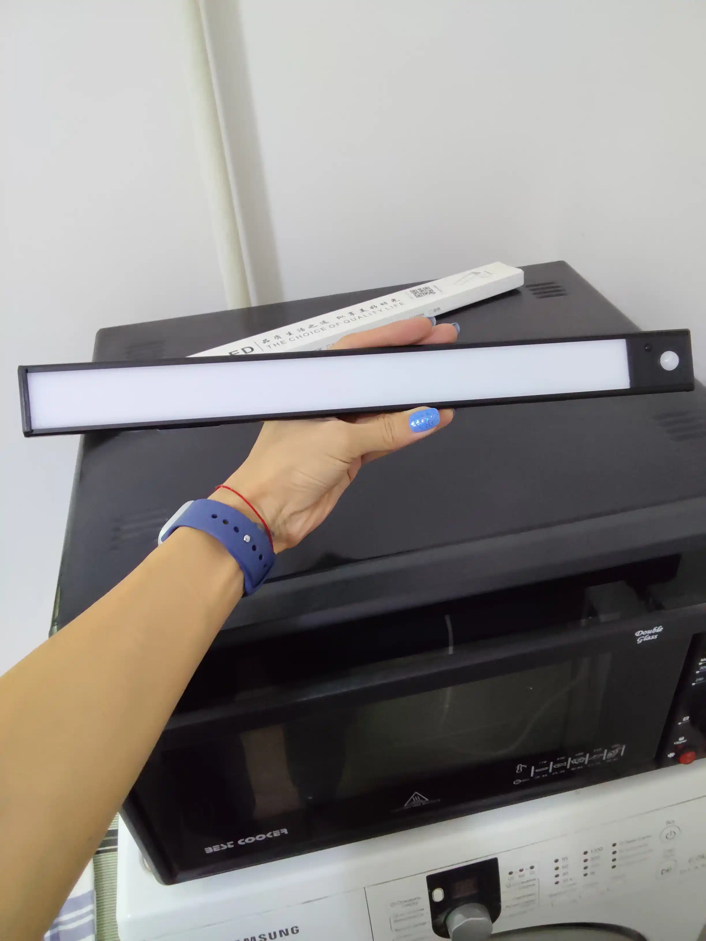 Alyuminiy aqlli LED-yoritgich, harakat datchigi, magnitli mahkamlash, Type-C, akkumulyator