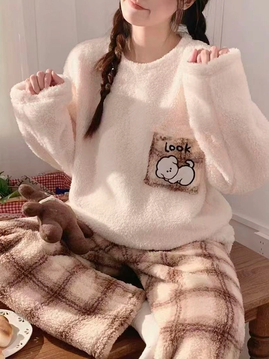 Ayollar uchun pijama tepa past - 