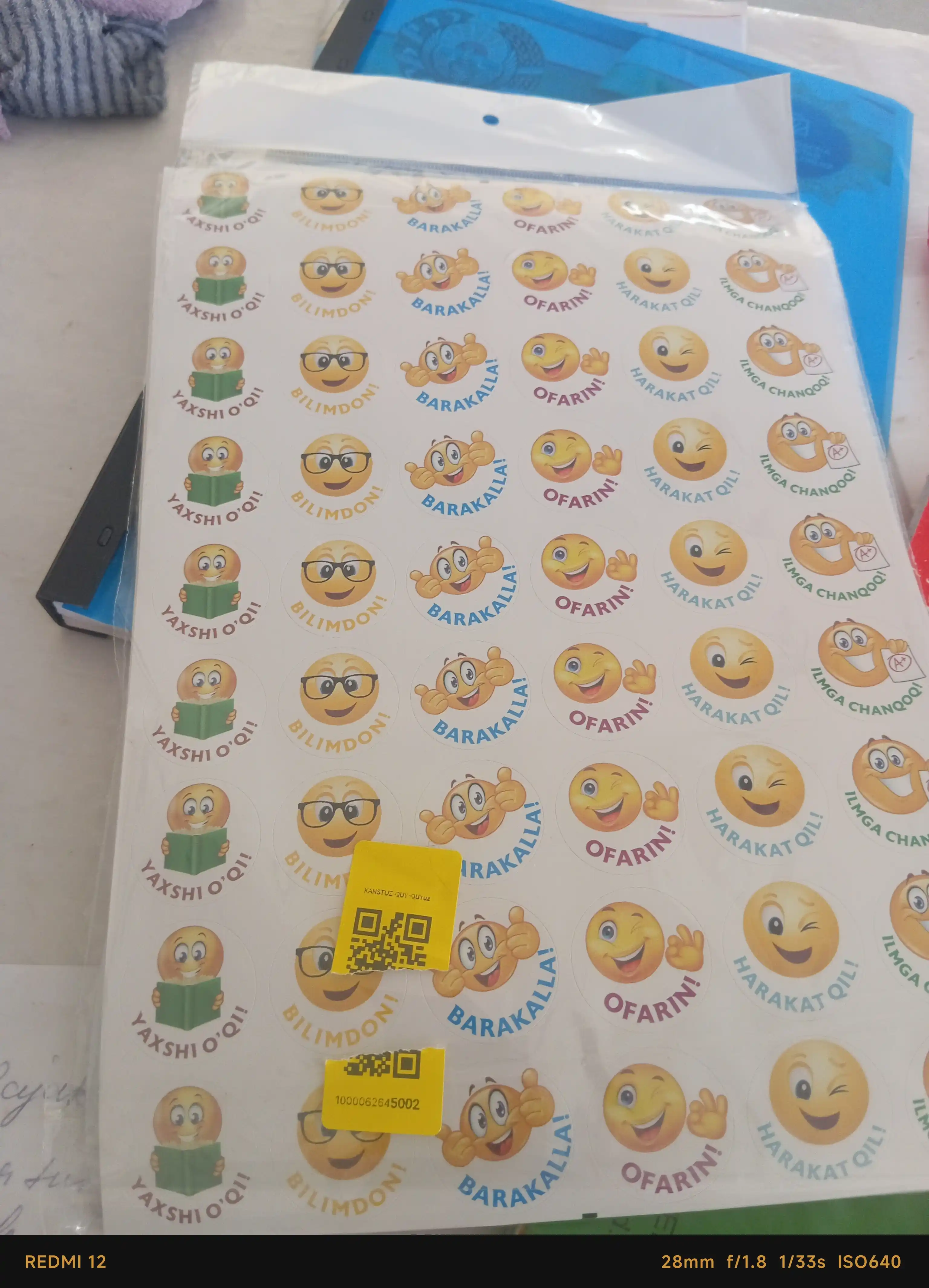 Emoji stikerlari, 1 varaqda 54 dona, ruscha + o‘zbekcha