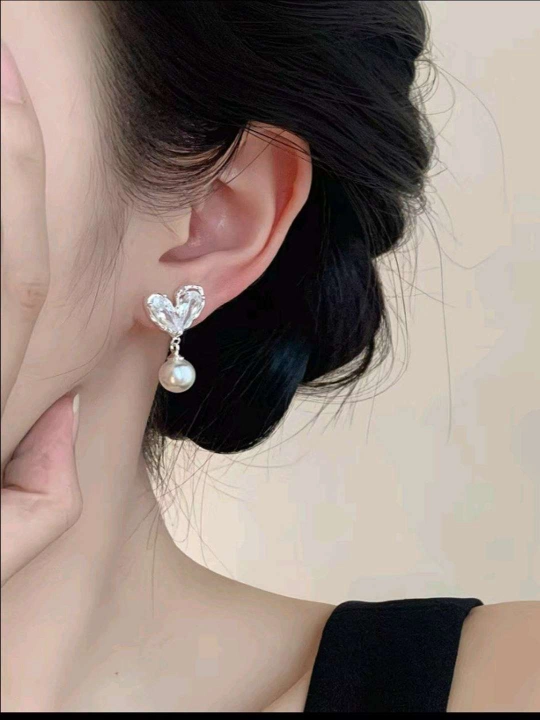 Современные серьги для женщин и девушек