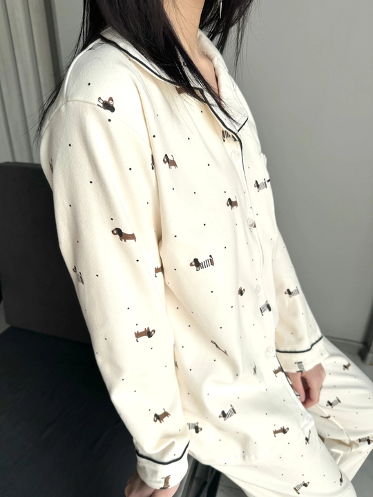 Ayollar pijamasi “Sweet Home”