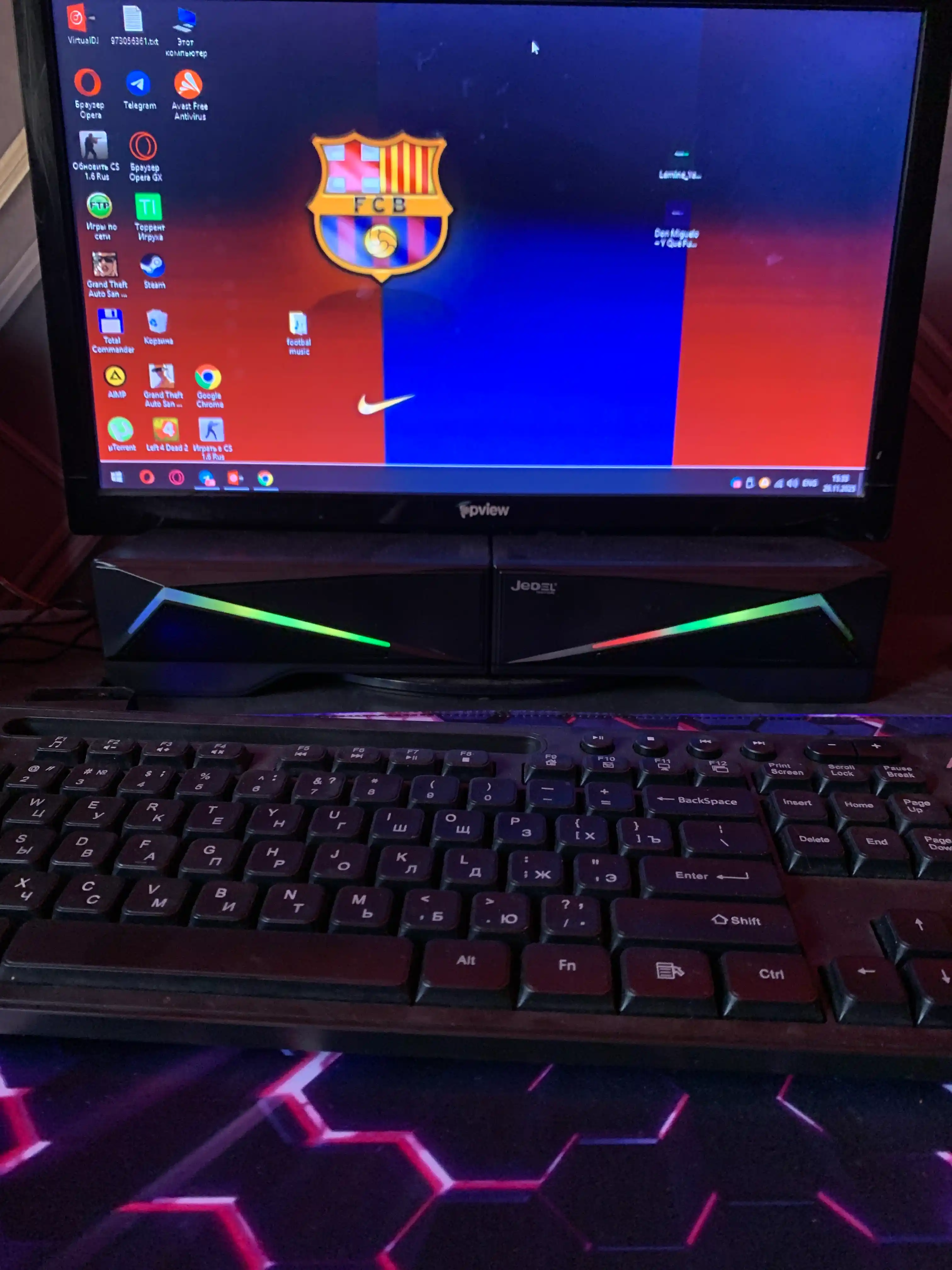 Проводная колонка для компьютера, саундбар с RGB подсветкой