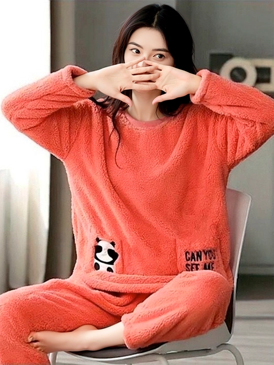 Ayollar momiq pijamasi
