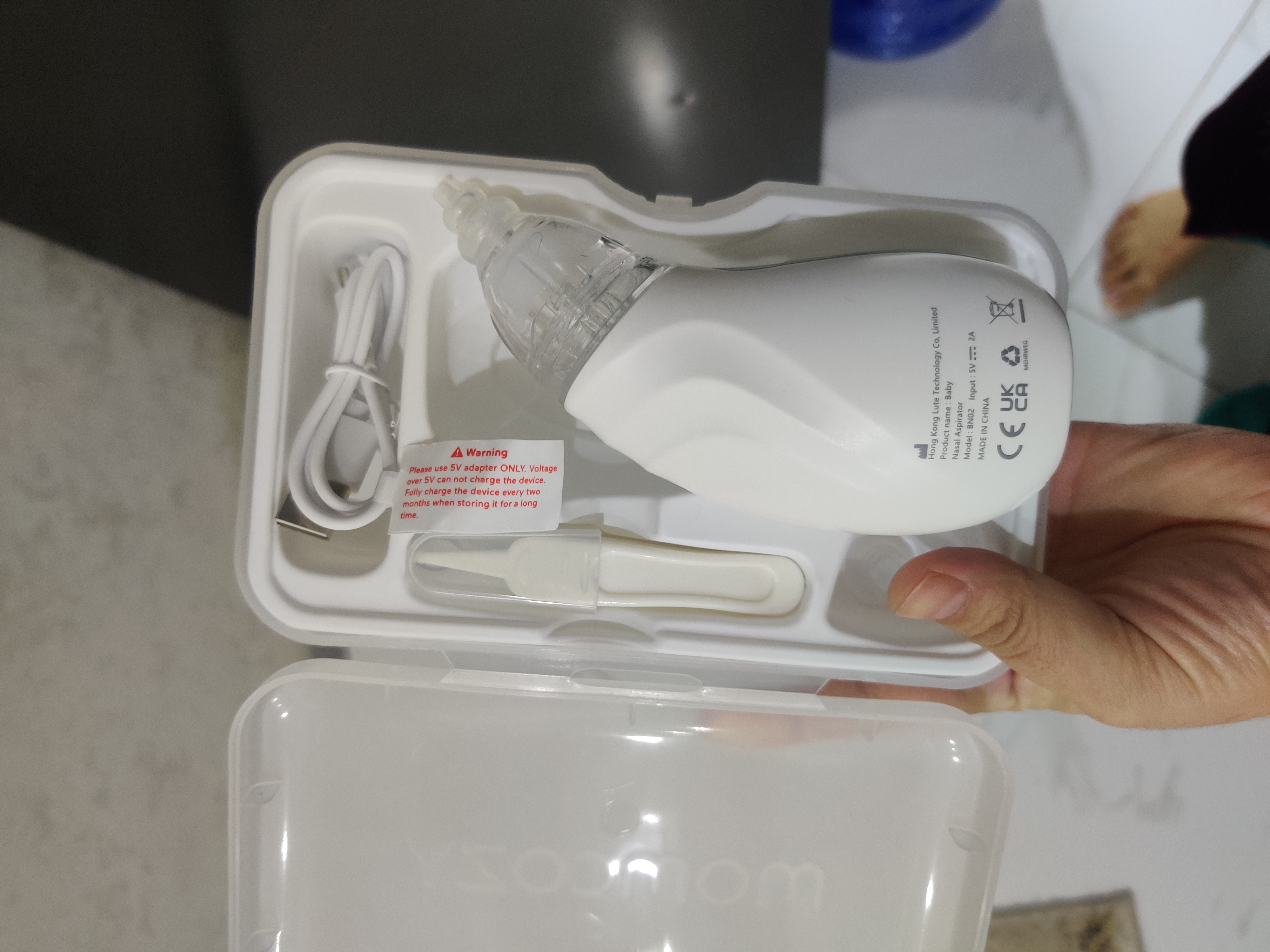 Momcozy BN02 burun aspiratori, 3 daraja, BPA-free, musiqa va yorug‘lik bilan