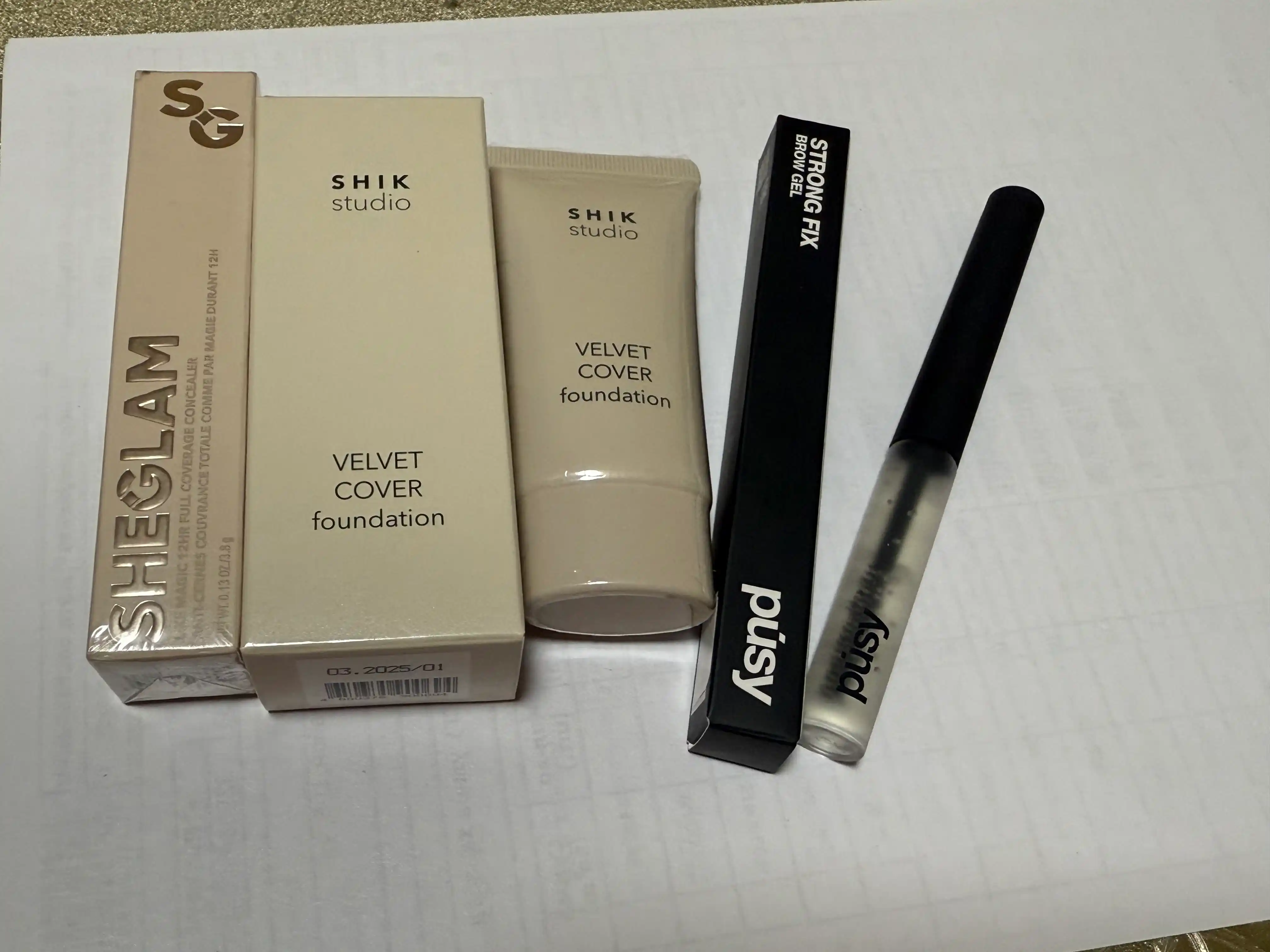 Гель-фиксатор для бровей PUSY STRONG FIX BROW GEL, 4,5 мл