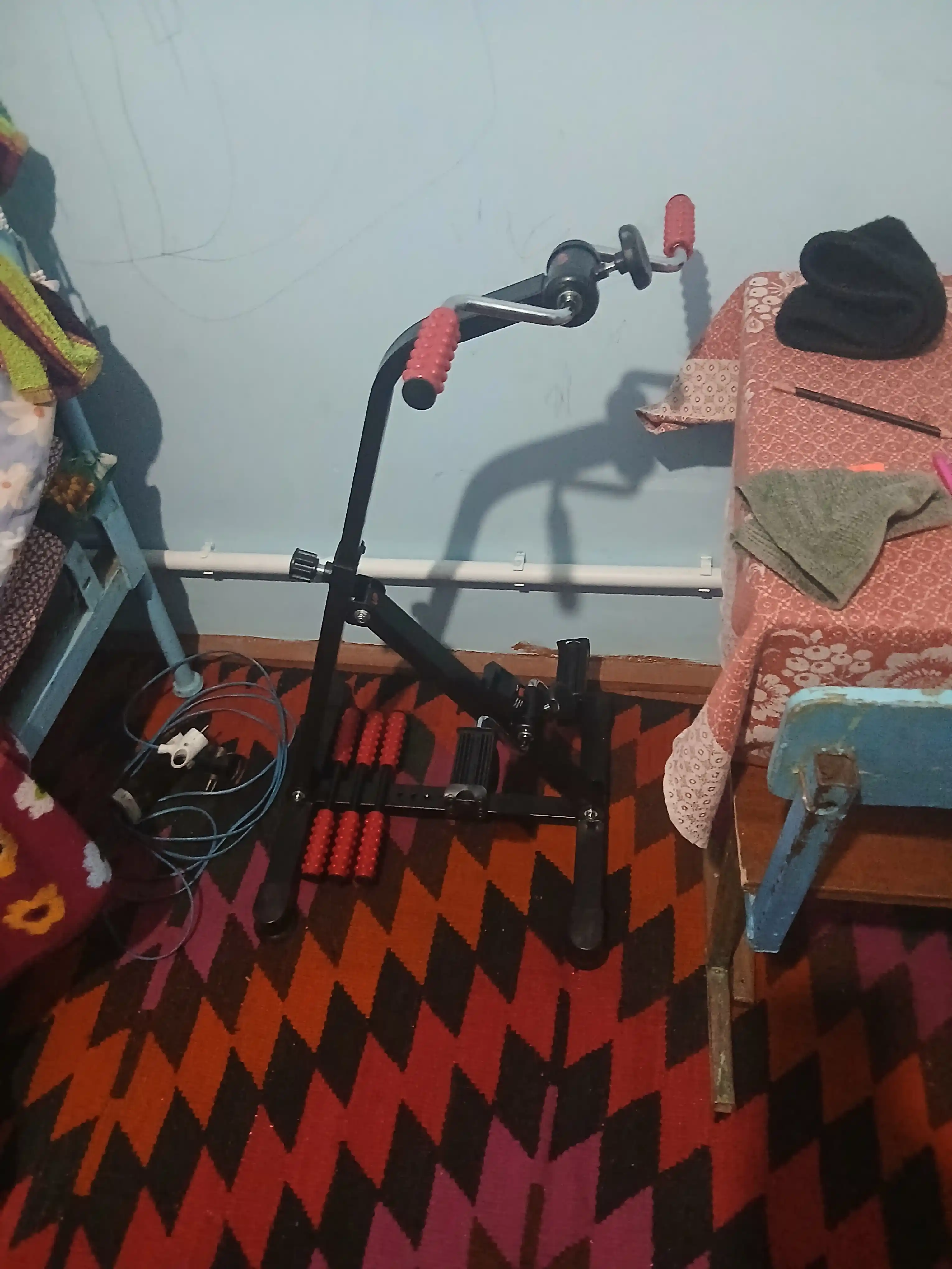 Oyoq va qo'llar uchun mashq velosipedi, massajchi mini velo