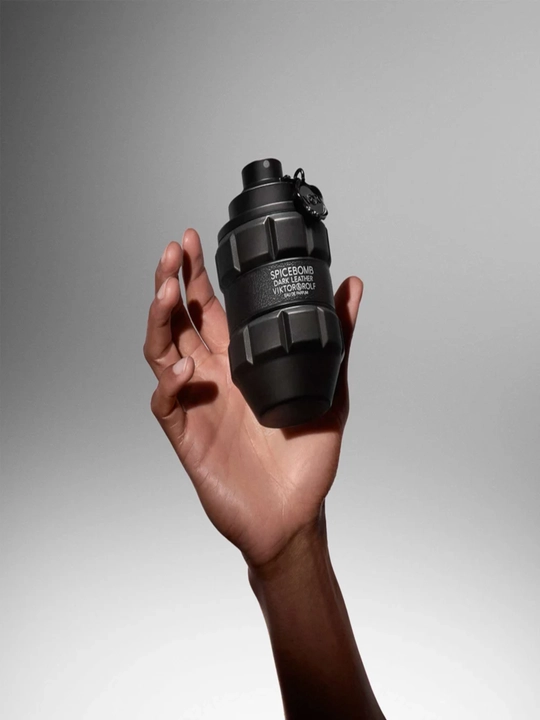 Parfyumlangan suv Viktor & Rolf Spicebomb