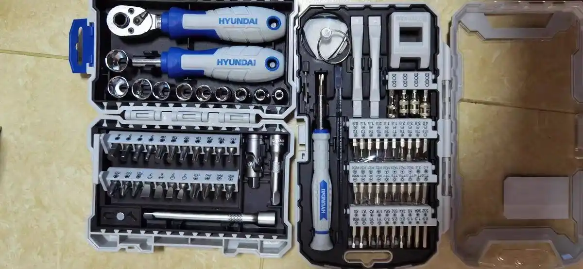 Набор ключей инструментов, для дома и автомобиля  43/77 HYUNDAI