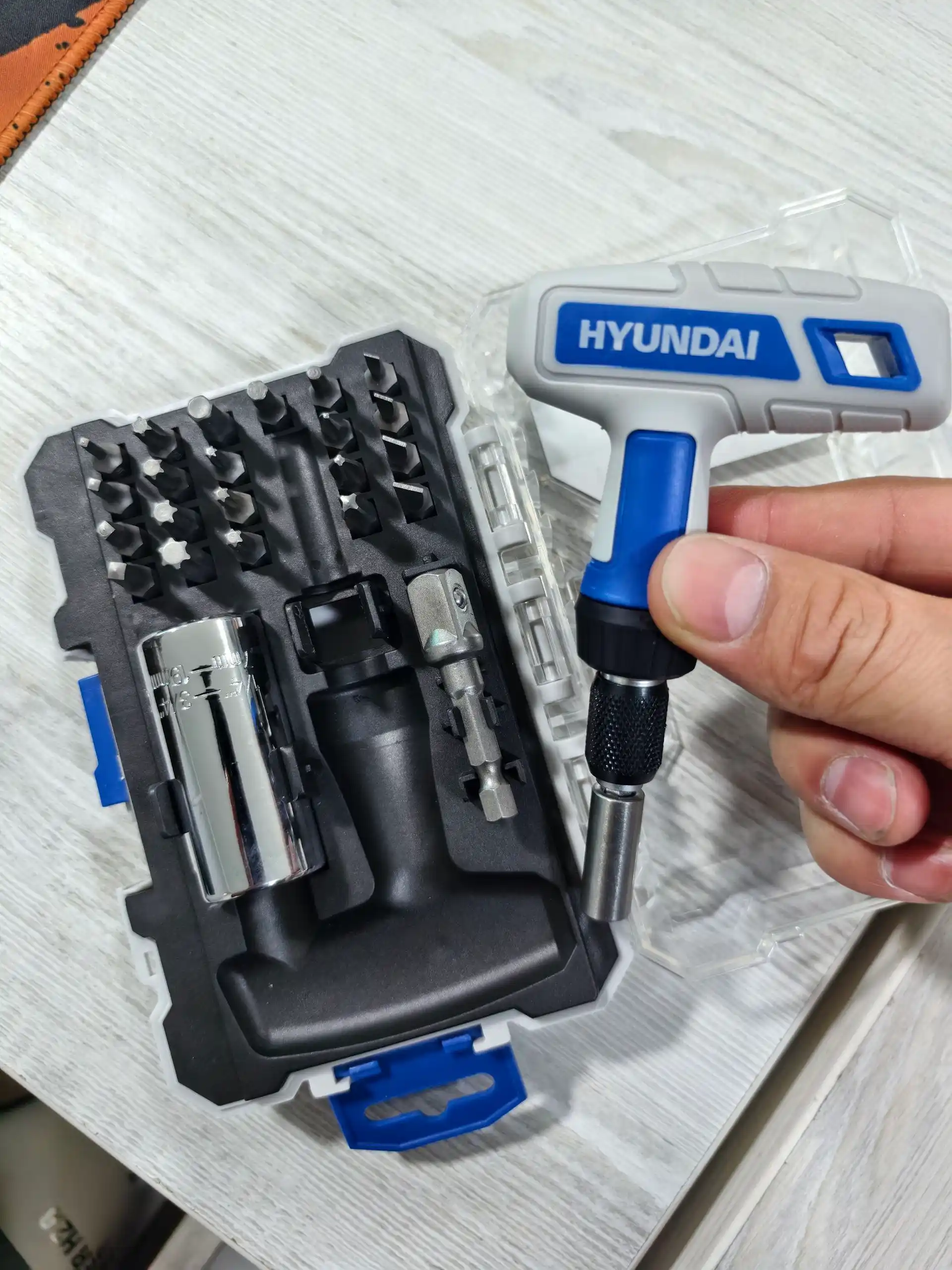 Uy va avtomobil kalitlari paketi 24,26,29,38,43,77 HYUNDAI