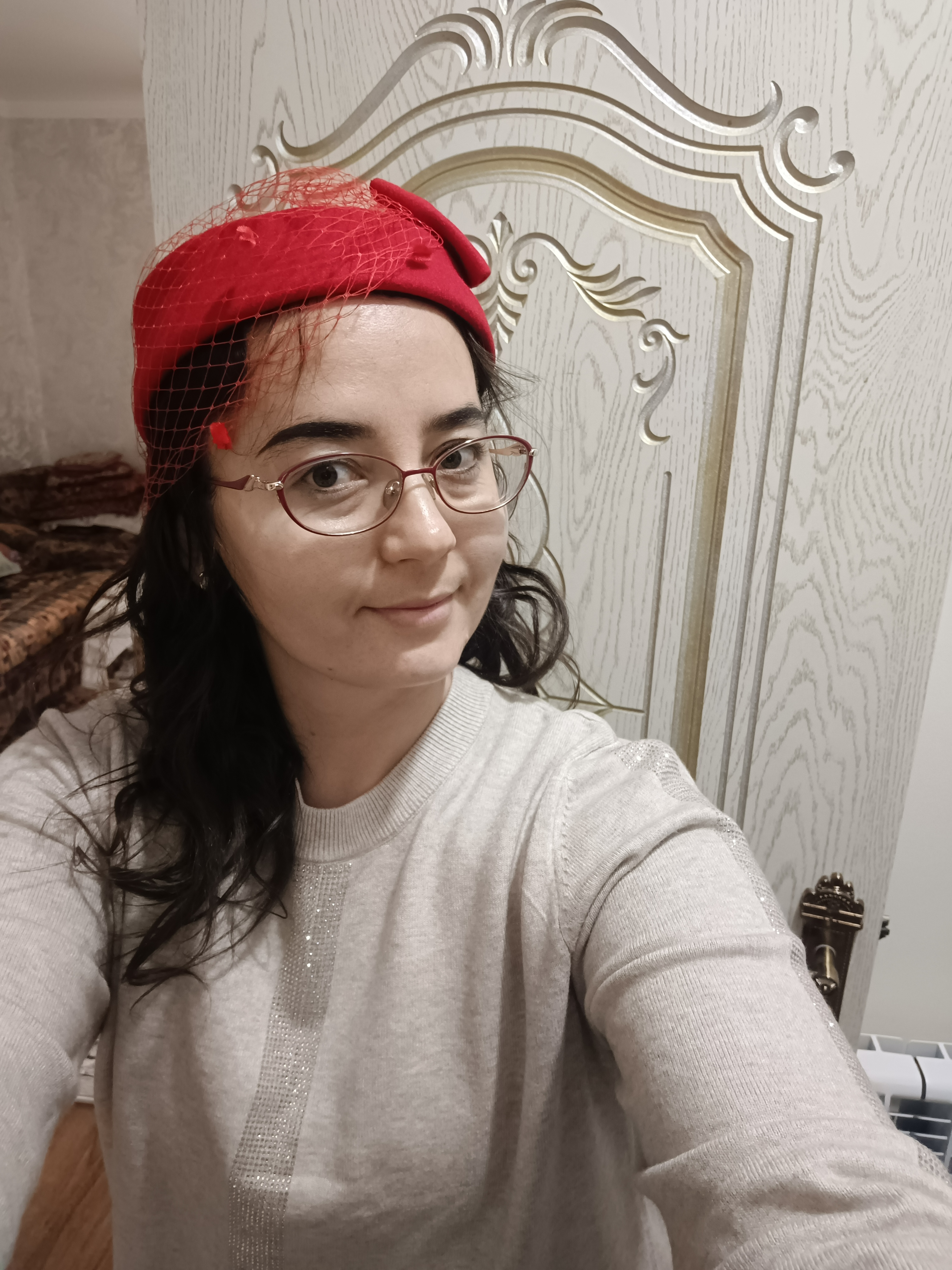 Shlyapa to'rli ayollar uchun, breton shlyapa, shlyapa, ayollar bosh kiyimi, breton shapka