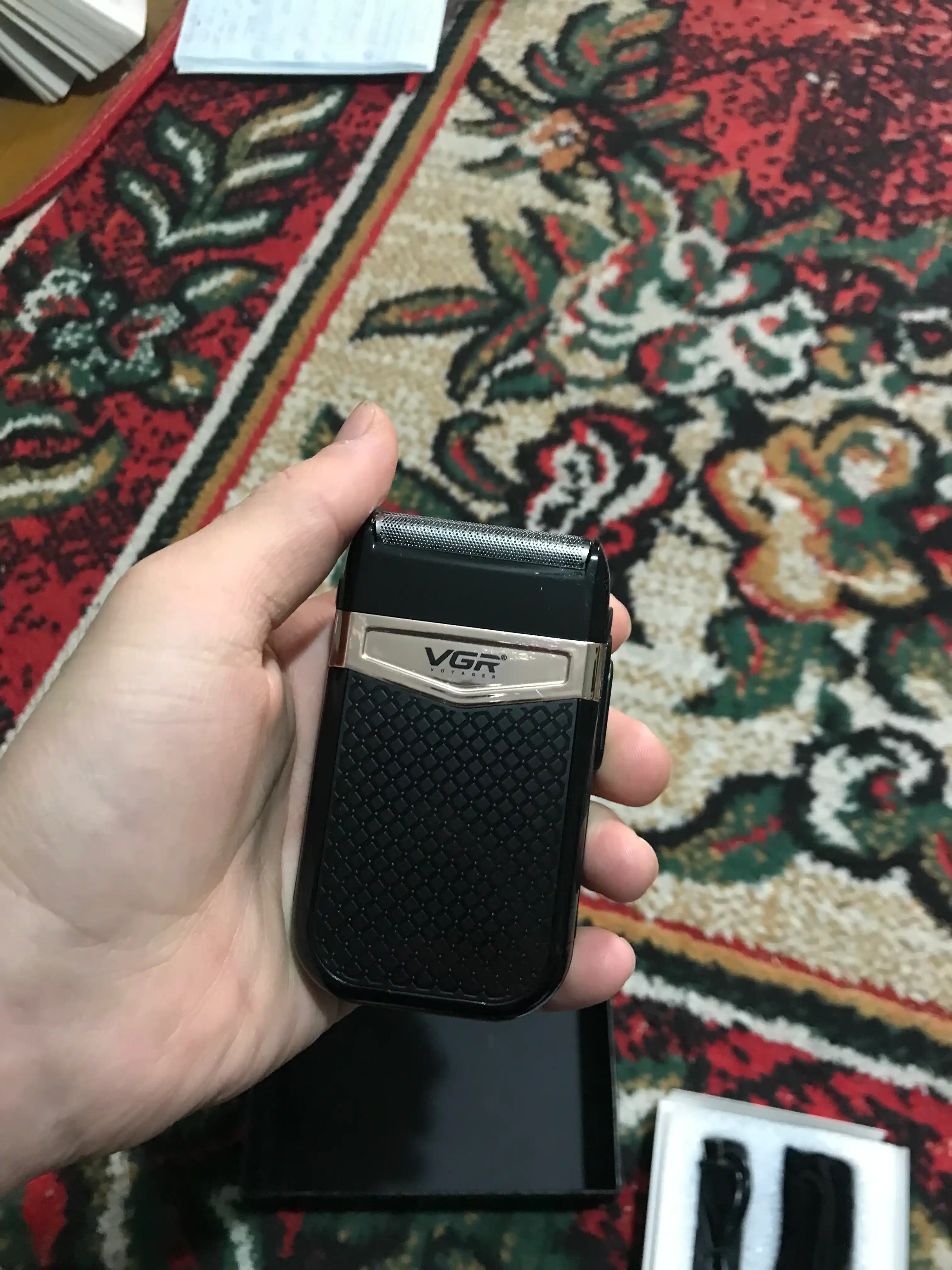 Erkaklar uchun simsiz elektr ustara VGR V-331, akkumulyatorli sheyver