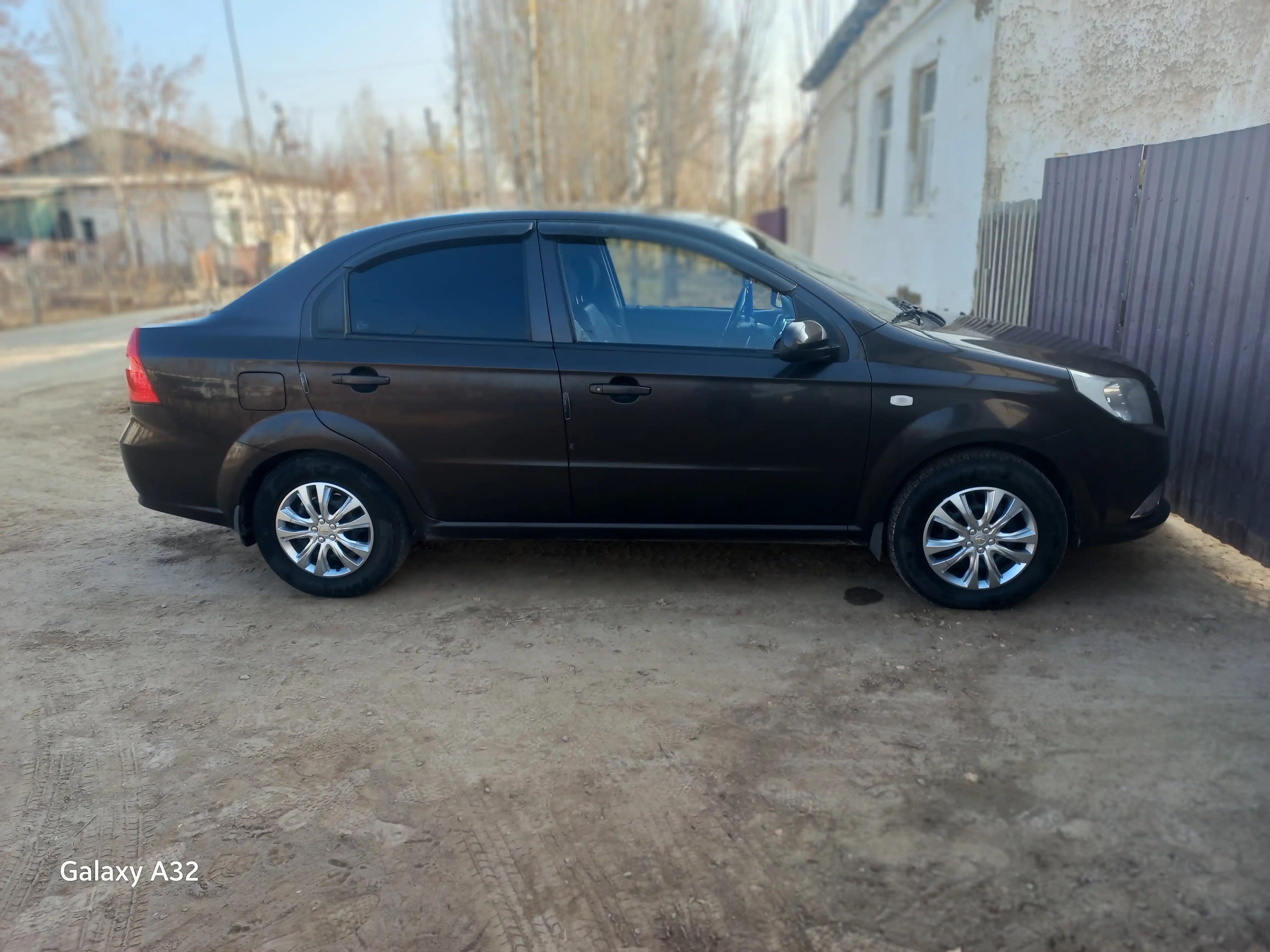 Disklarga mo'ljallangan Tracker dizaynli qopqoqlar, 4 dona