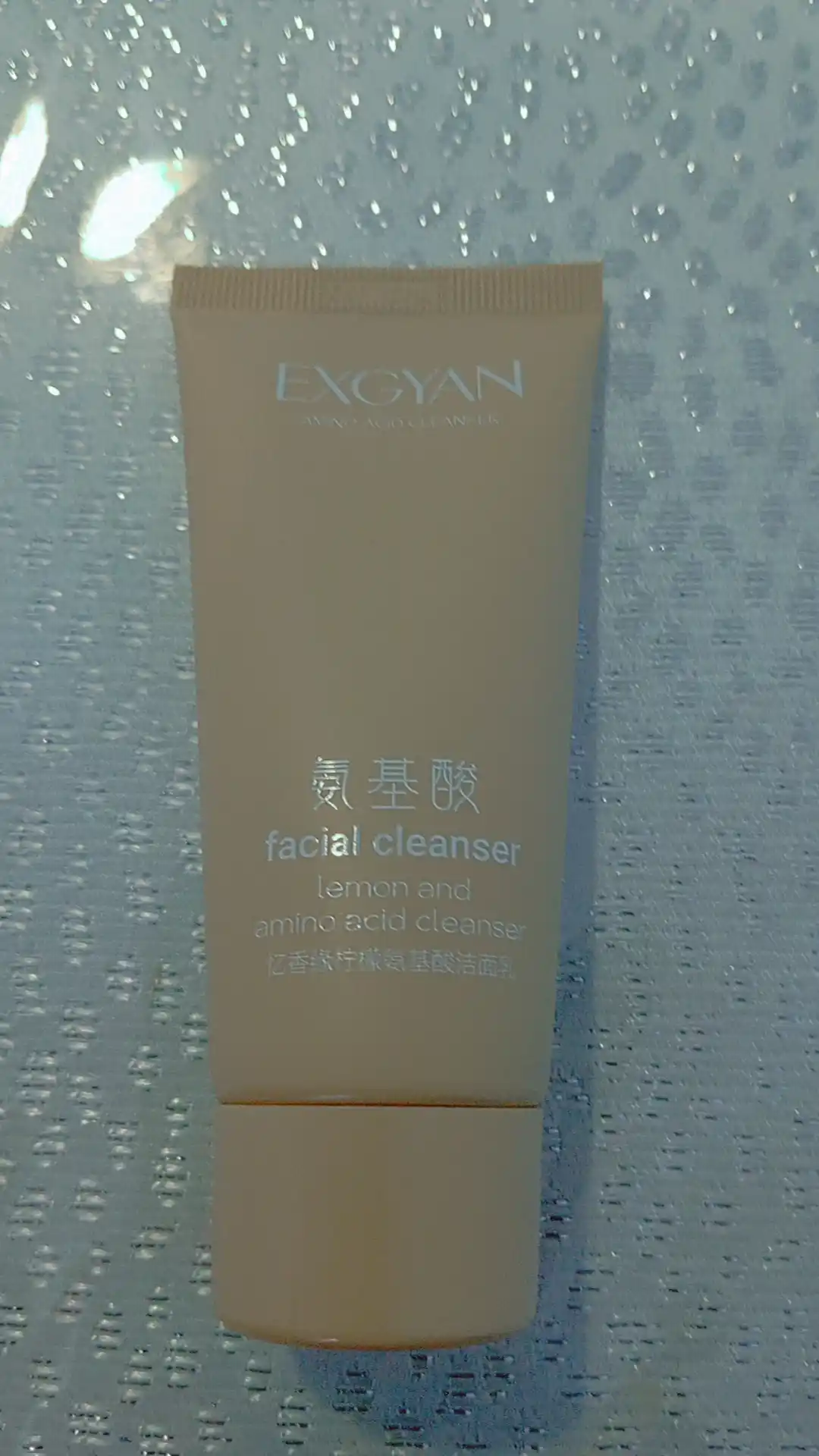 Limon, sakura, ko‘k choy aminokislotalari qo‘shilgan yuvish ko‘pigi,tozalovchi vosita, 60 ml
