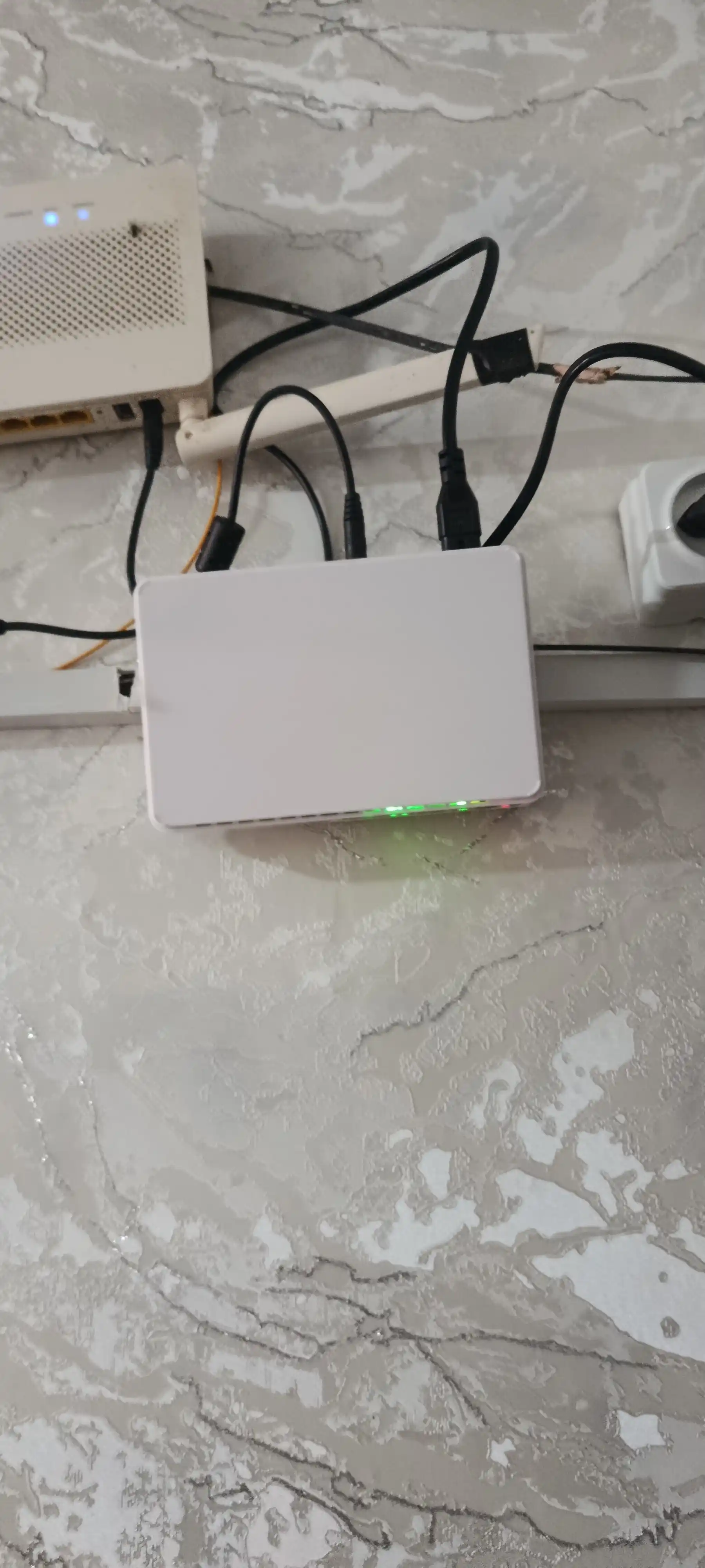 Мини ИБП Skazeke 8800 мАч 12V/24V для роутера, камеры и модема