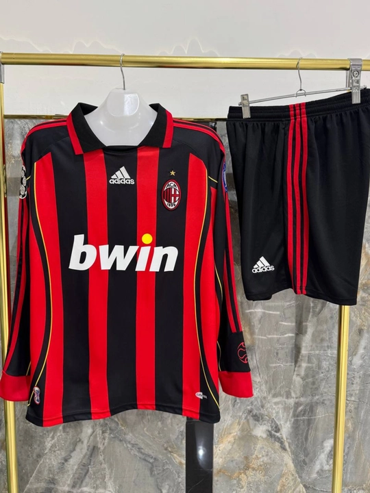 Ретро футбольная форма "Milan 2006/07"