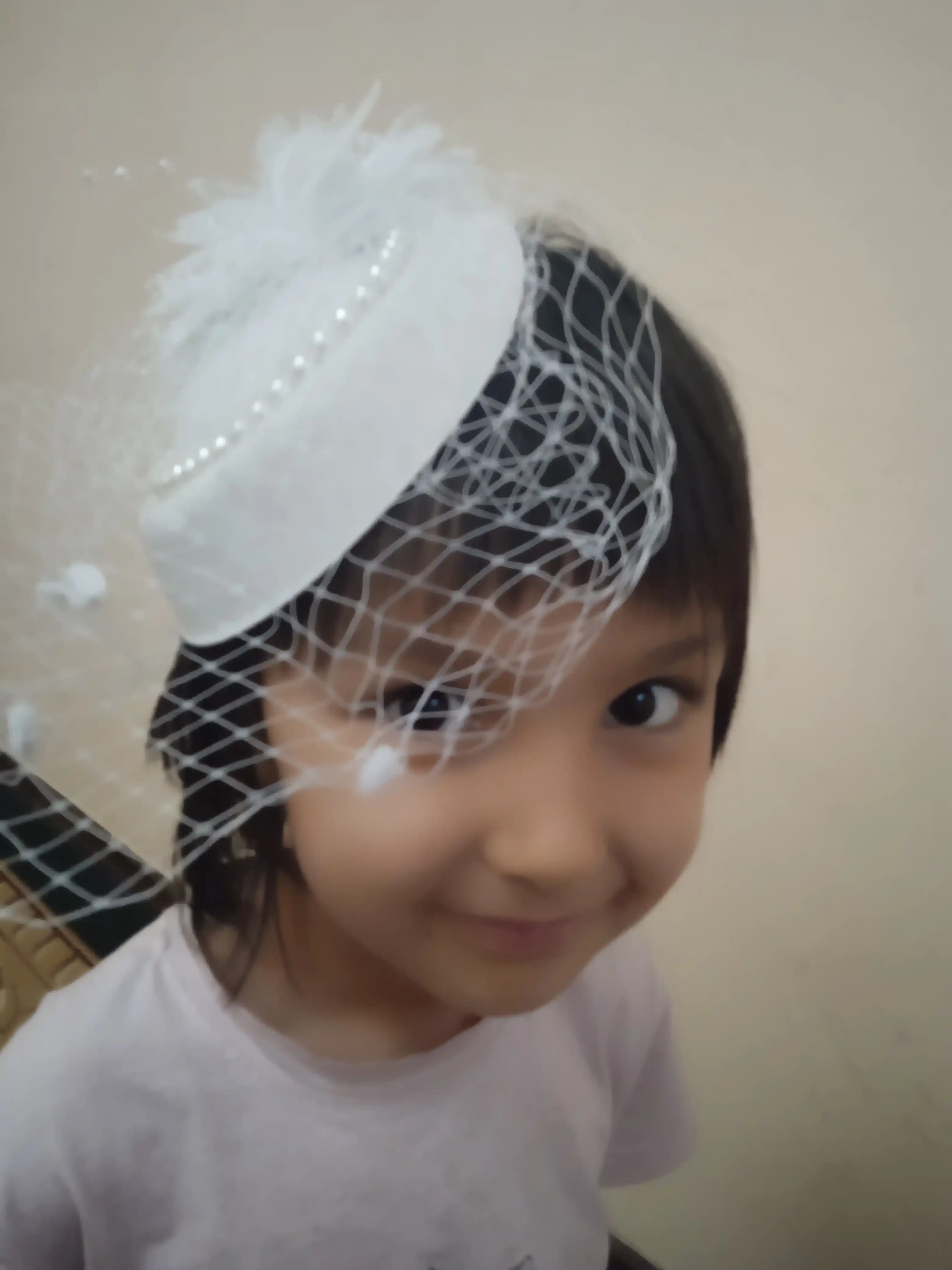Gulli to'rli mini shlyapa