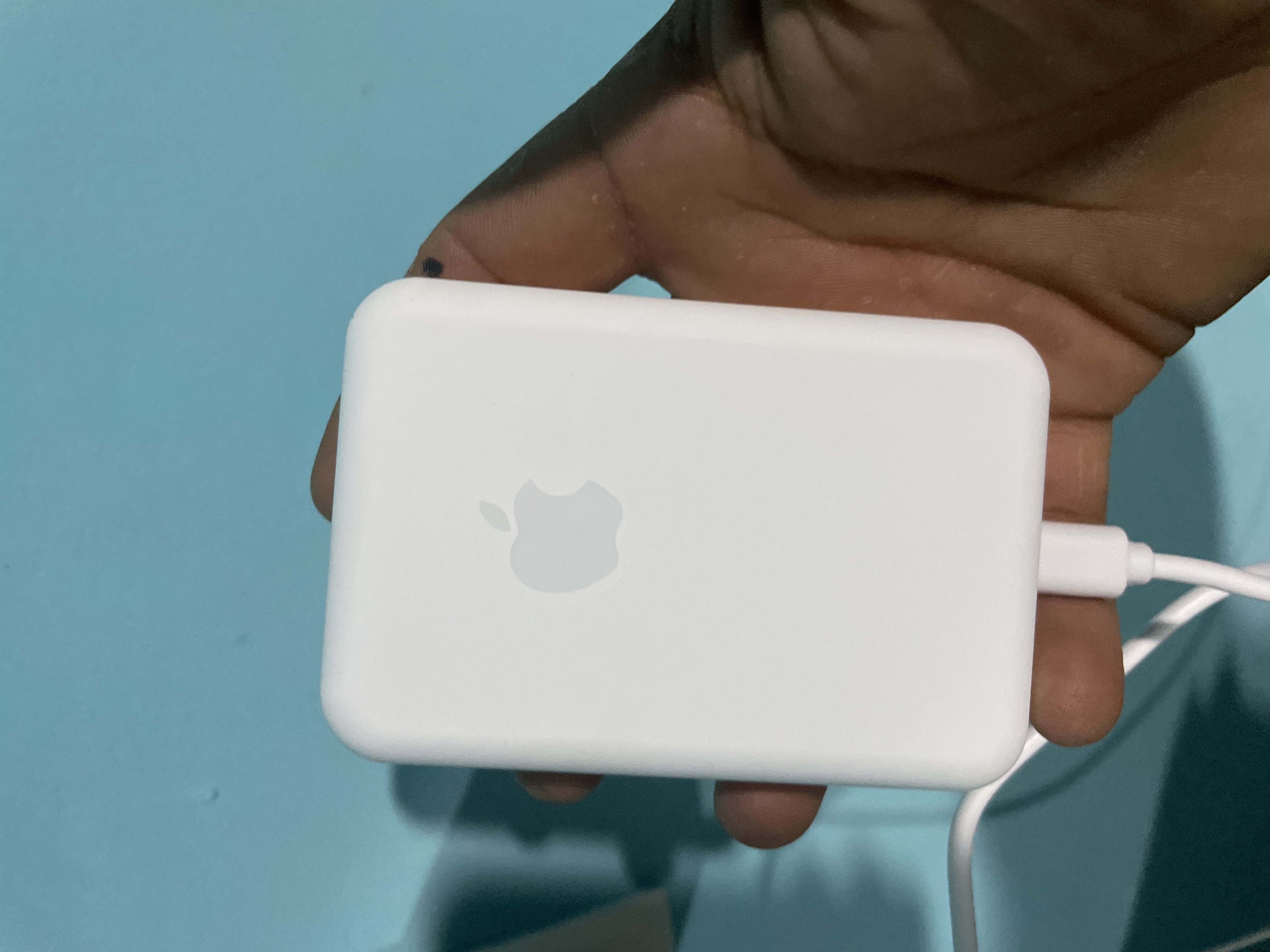 Simsiz tashqi akkumulyator MagSafe Power Bank, iPhone va Android uchun