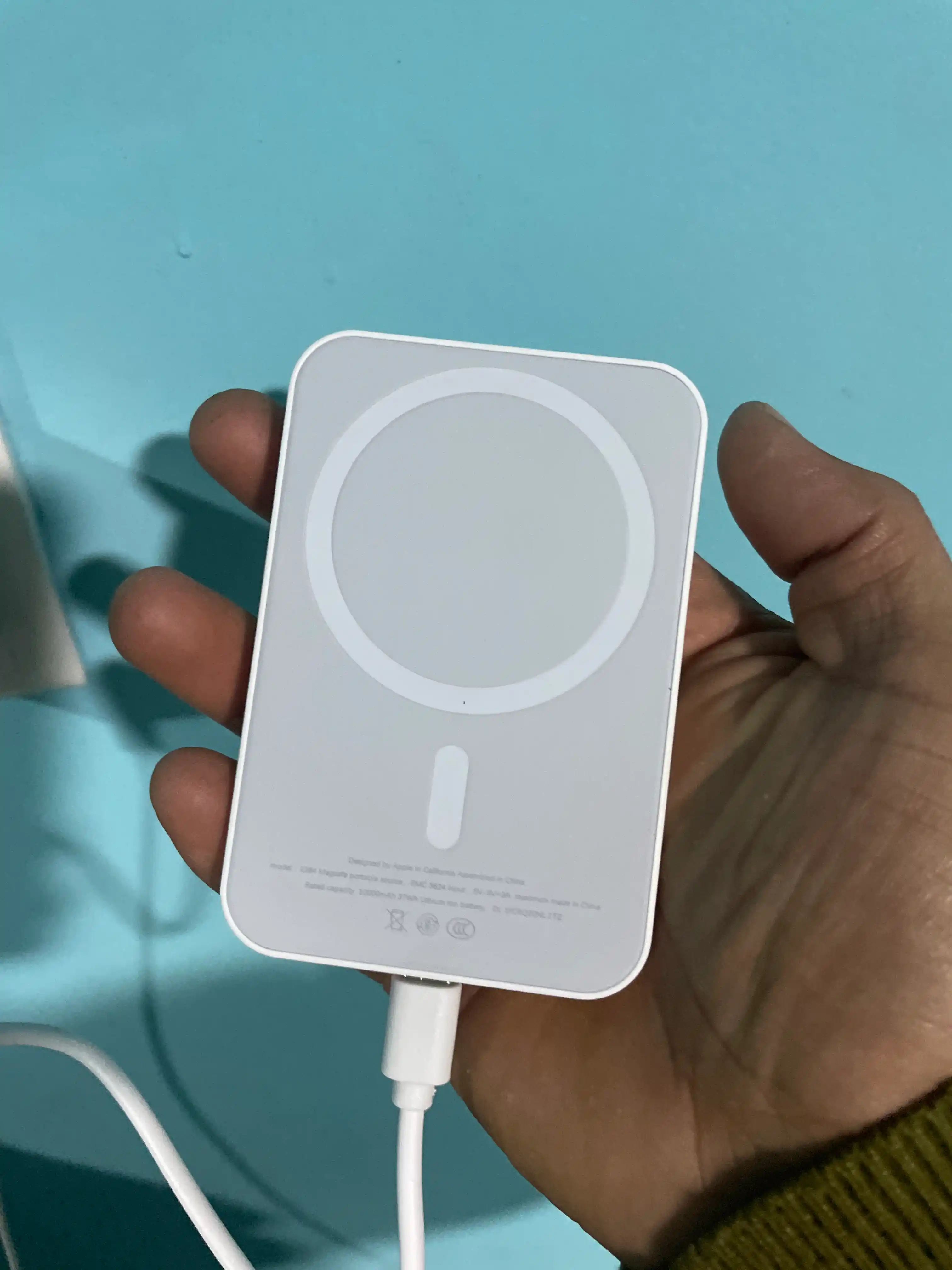 Simsiz tashqi akkumulyator MagSafe Power Bank, iPhone va Android uchun