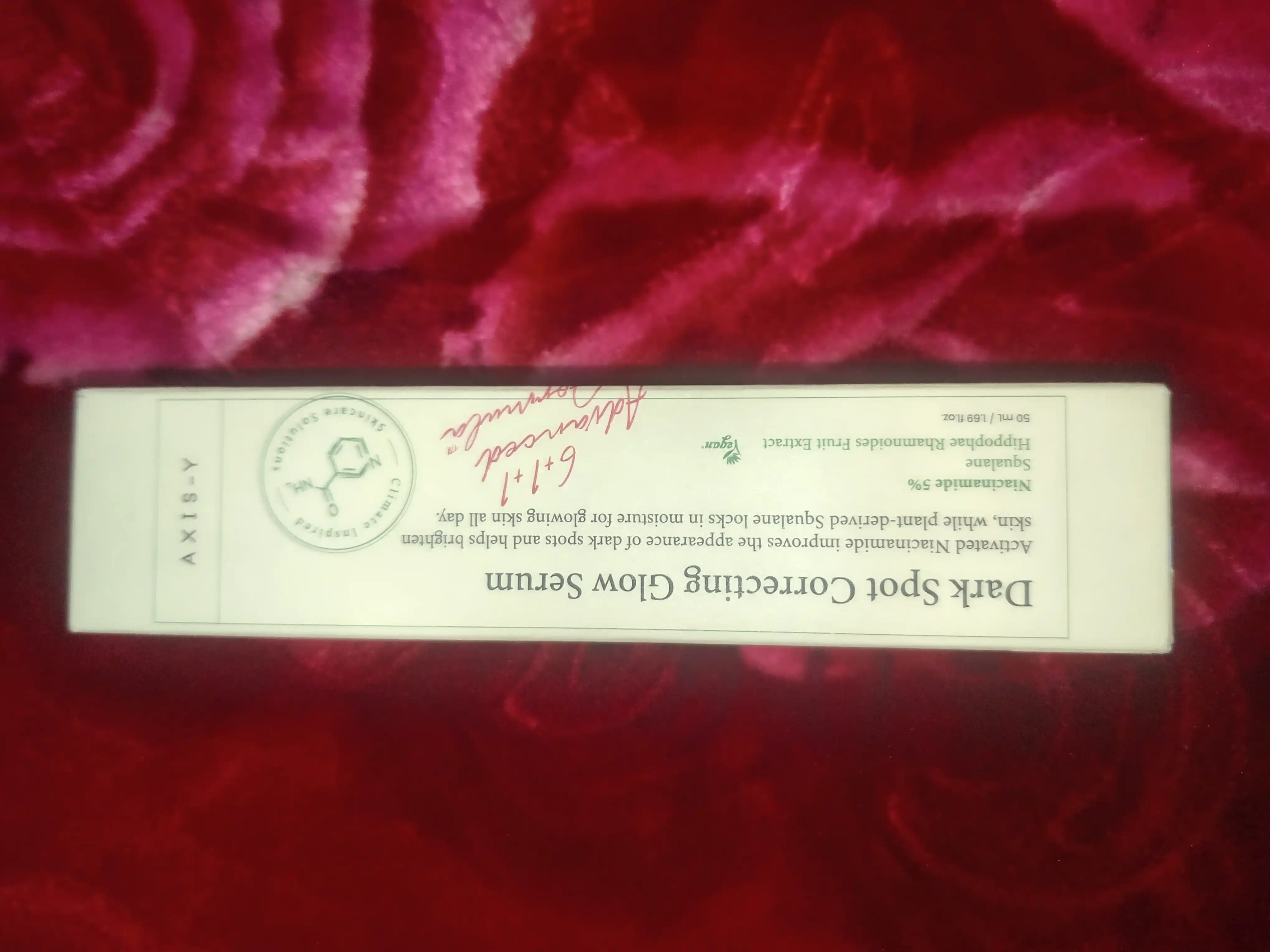 Oqartiruvchi qora nuqtalarga qarshi zardob Dark Spot Correcting Glow Serum, Axis Y, 50 ml