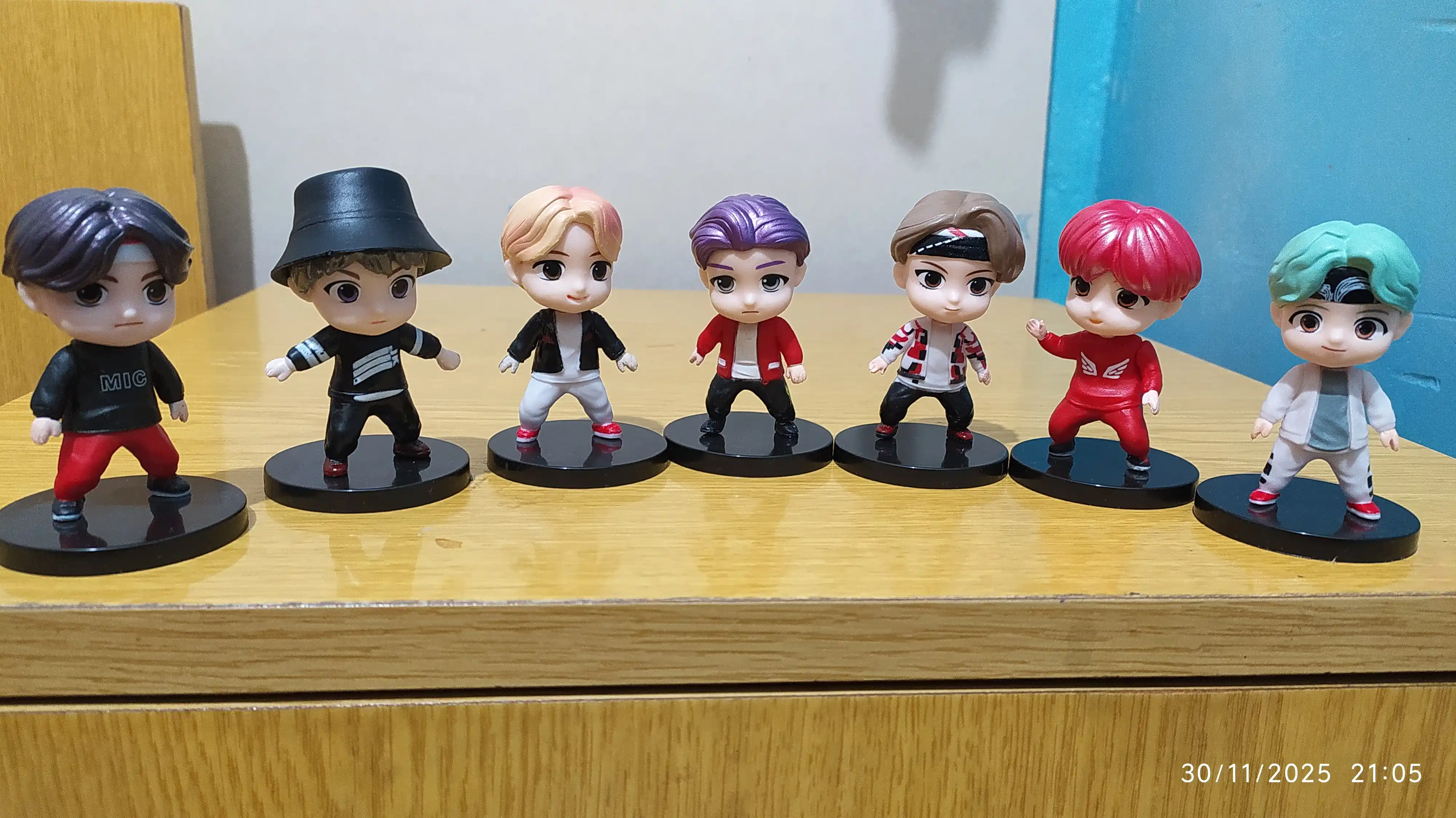 BTS guruhi kolleksiya figurkalari, ARMY uchun BTS, K-pop miniatyuralari, 8 sm