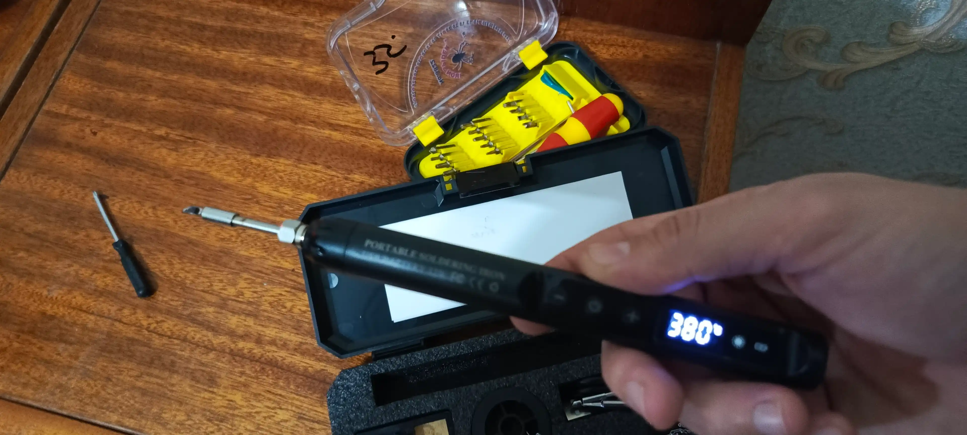 USB Type-C qayta zaryadlanadigan portativ simsiz payvandlagich, 5V 12 Vt harorat nazorati