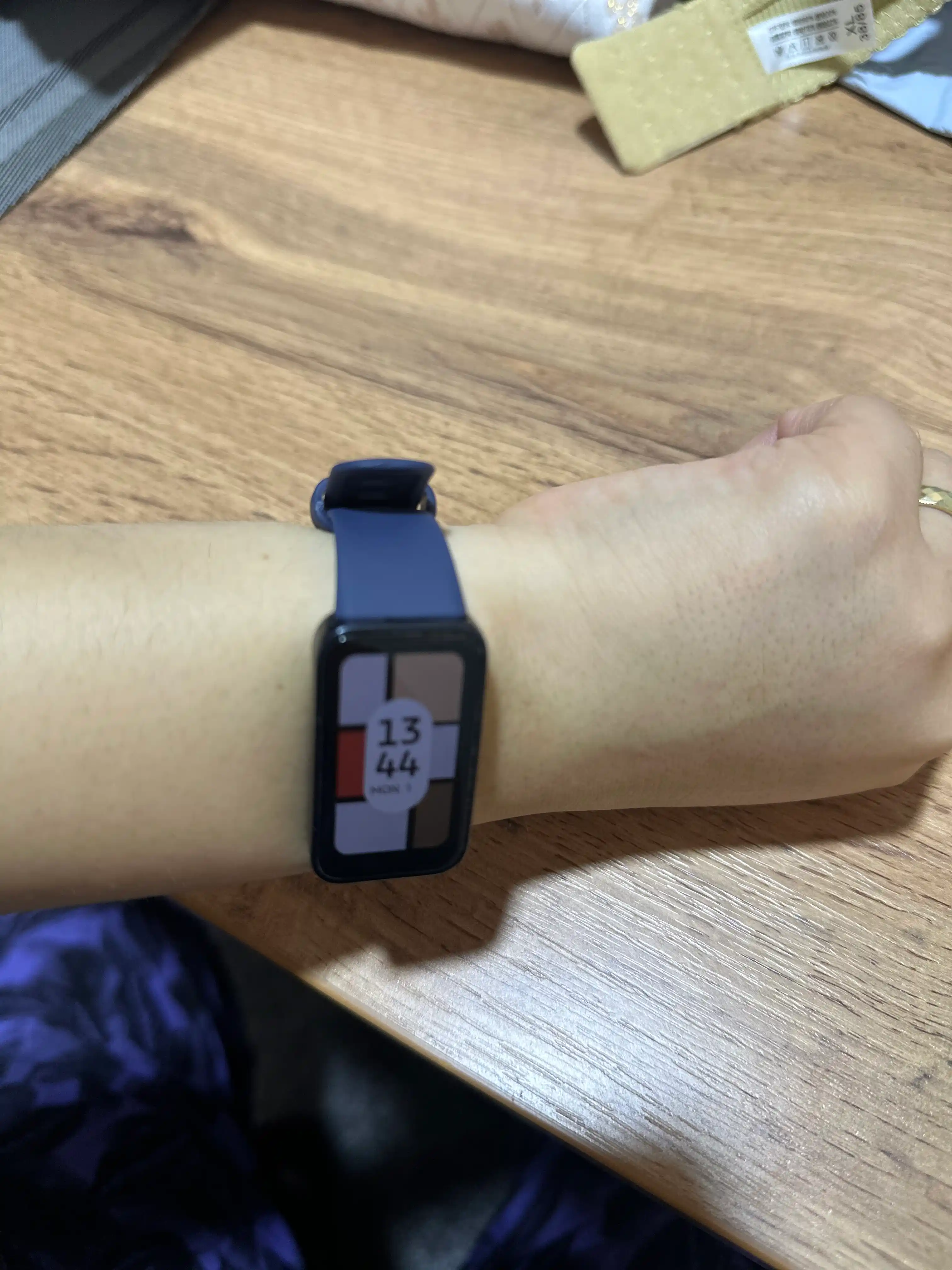 Huawei Band 6, 7, 8, 9, 10 uchun tasma, remeshok, silikon