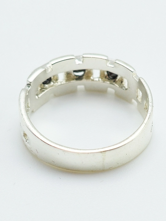 Серебряные кольца 925 пробы для девушек