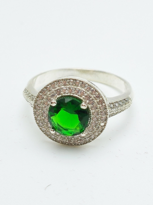 Серебряные кольца 925 пробы для девушек